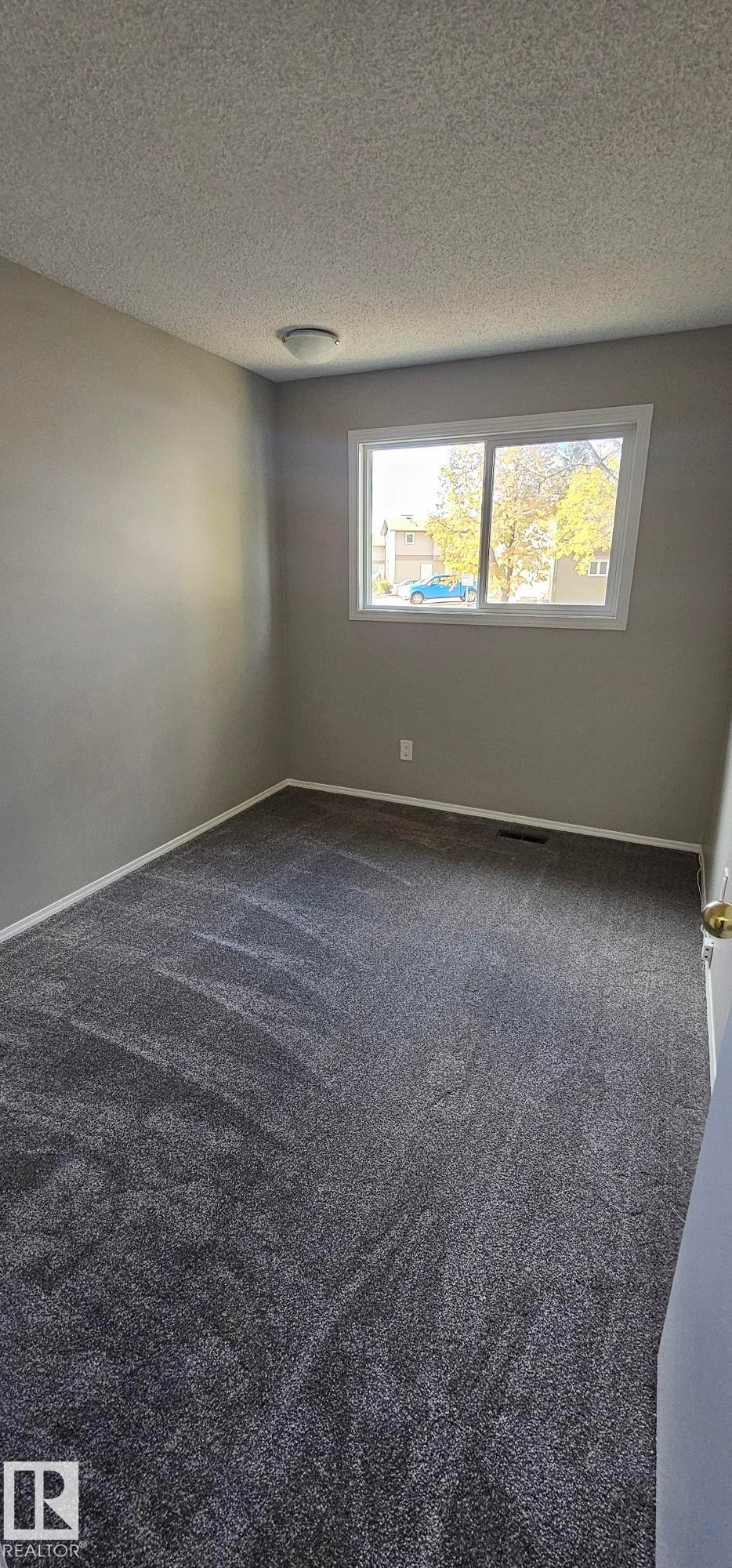 17049 100 Street, Edmonton, AB - Indoor Photo Showing Other Room