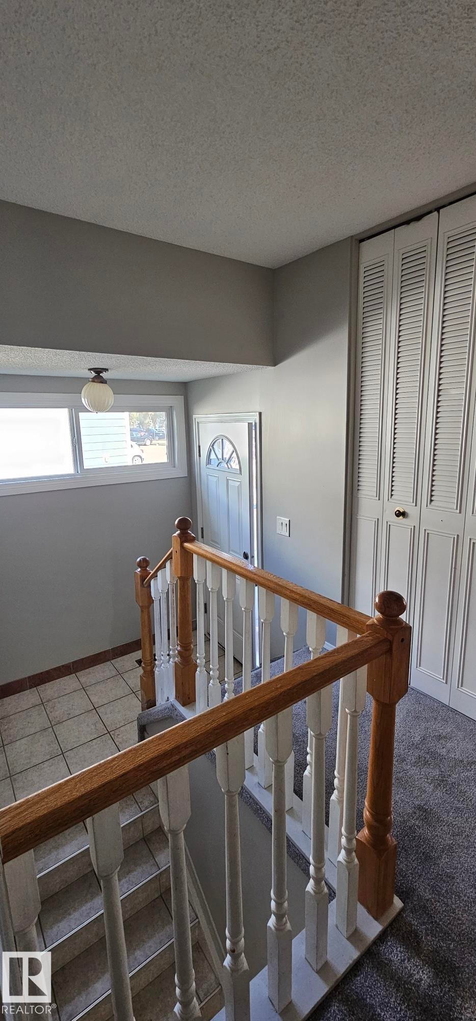 17049 100 Street, Edmonton, AB - Indoor Photo Showing Other Room