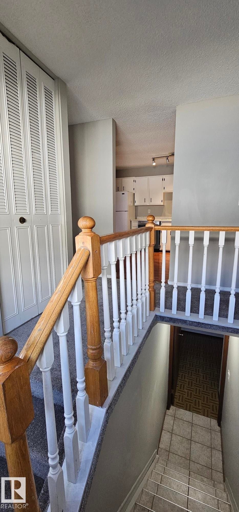 17049 100 Street, Edmonton, AB - Indoor Photo Showing Other Room