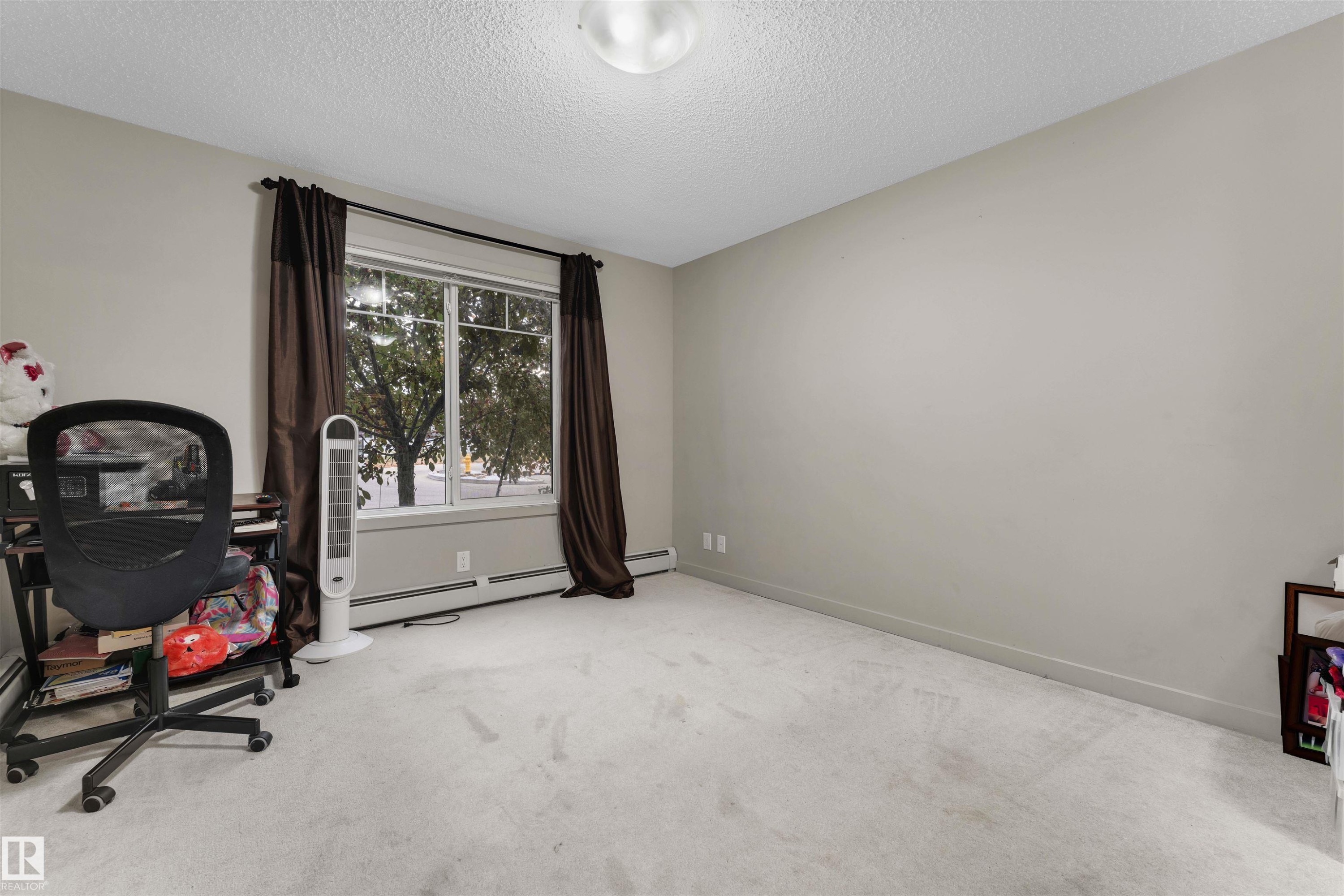 106 4008 Savaryn Drive, Edmonton, AB - Indoor