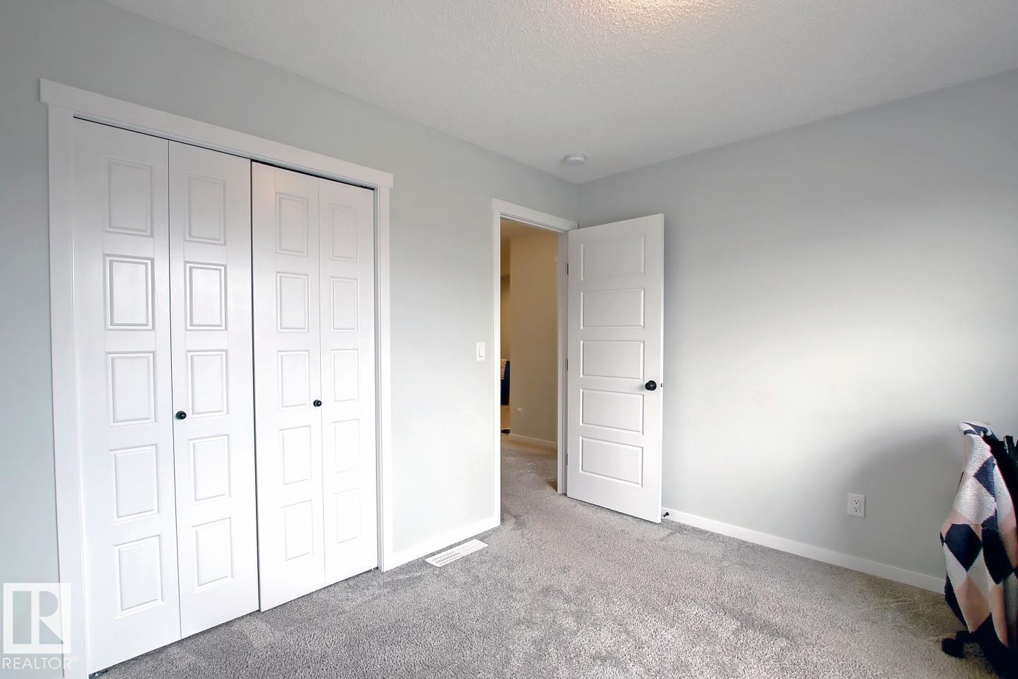 19633 26A Av, Edmonton, AB - Indoor