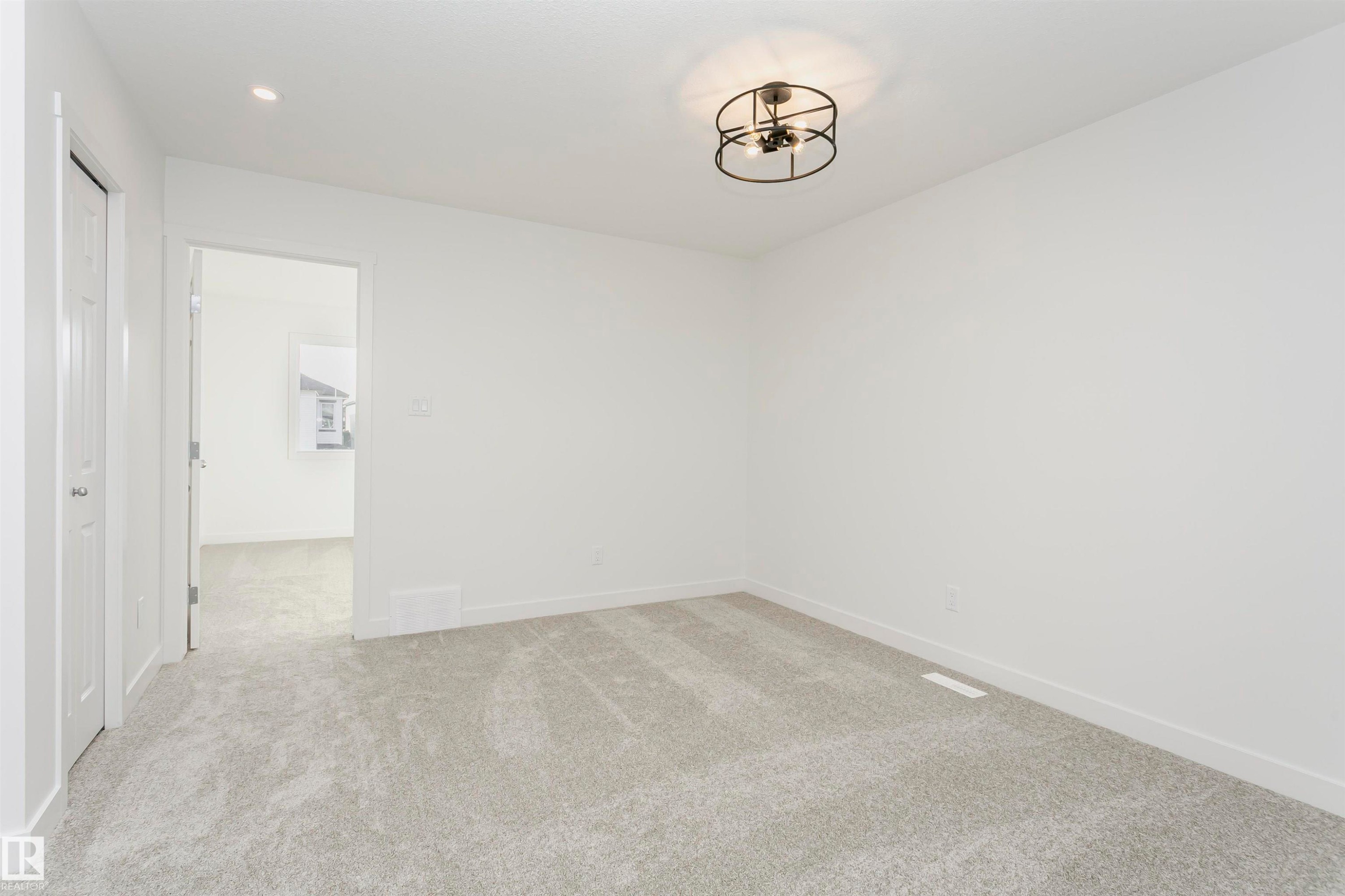 9530 Carson Bend, Edmonton, AB - Indoor Photo Showing Other Room