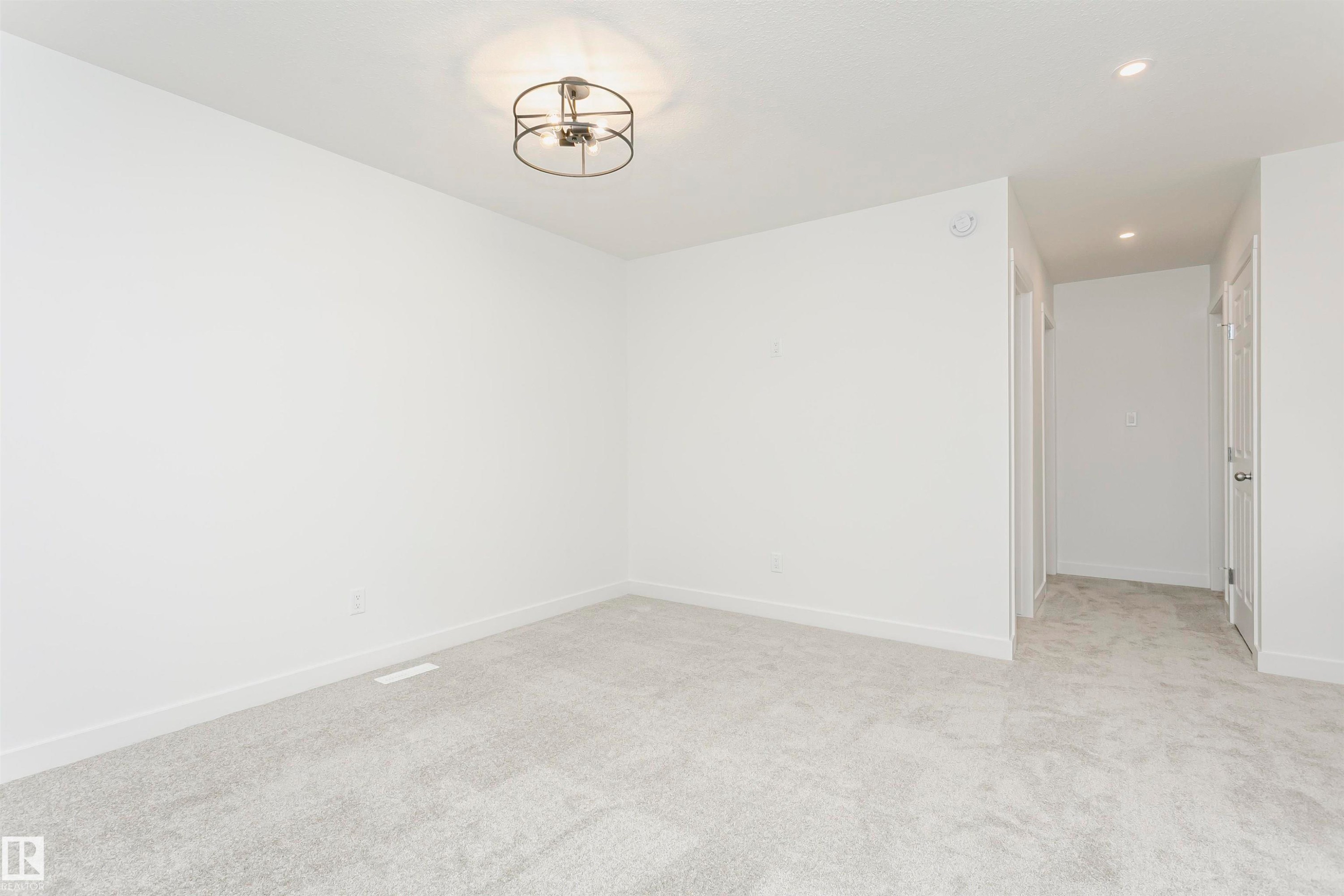 9530 Carson Bend, Edmonton, AB - Indoor Photo Showing Other Room