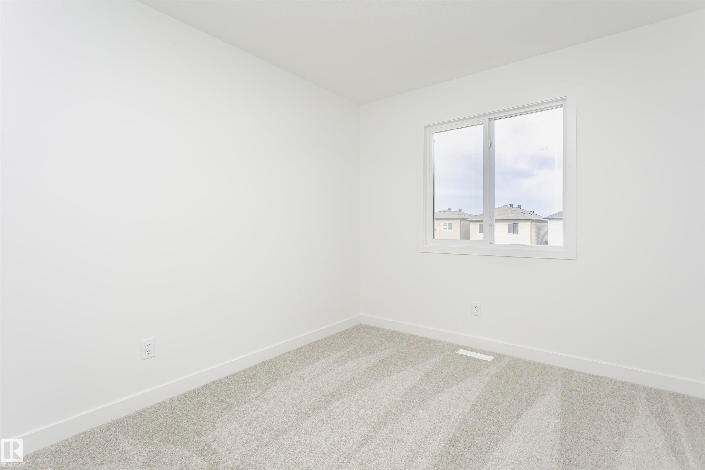 9530 Carson Bend, Edmonton, AB - Indoor Photo Showing Other Room