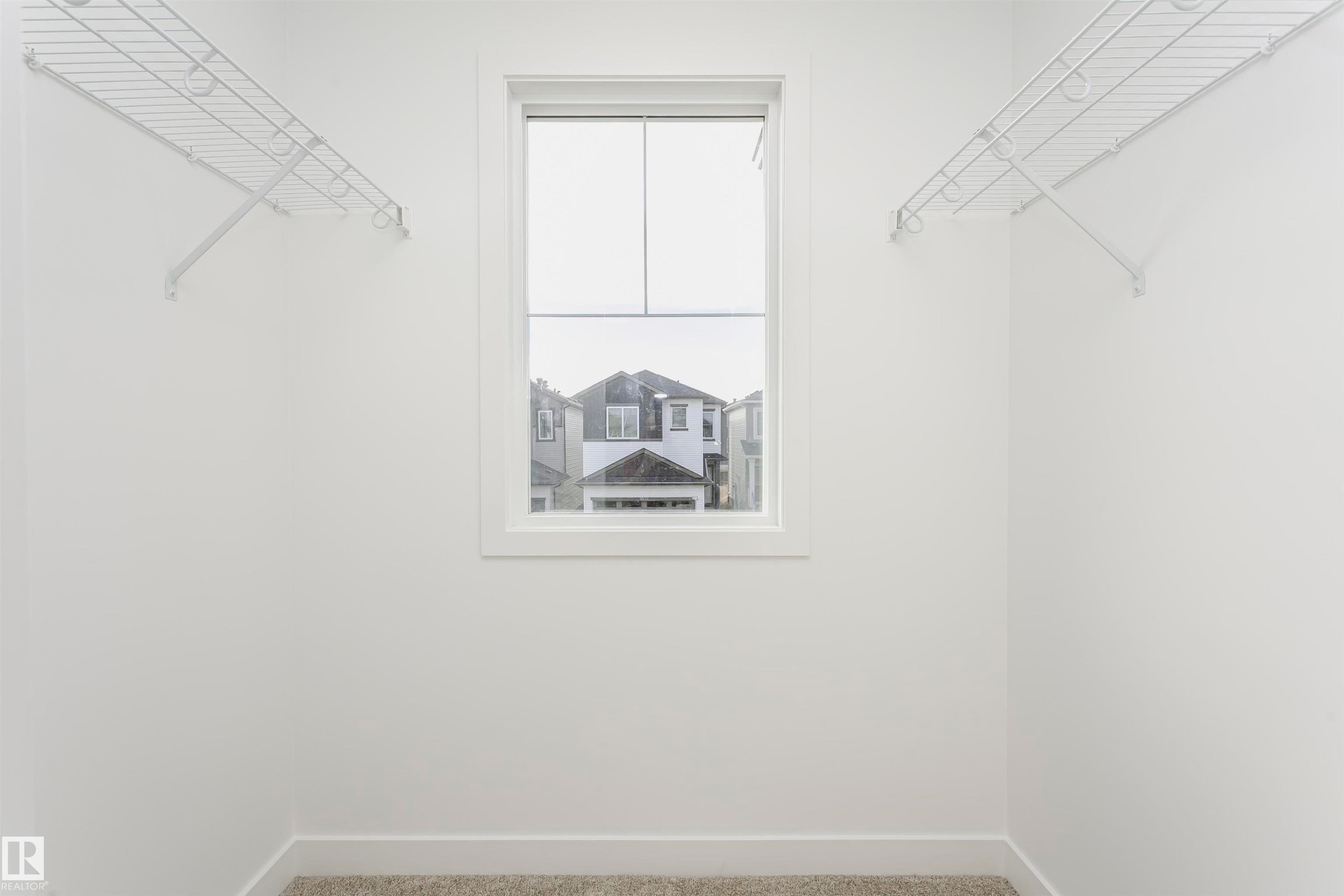 9530 Carson Bend, Edmonton, AB - Indoor With Storage