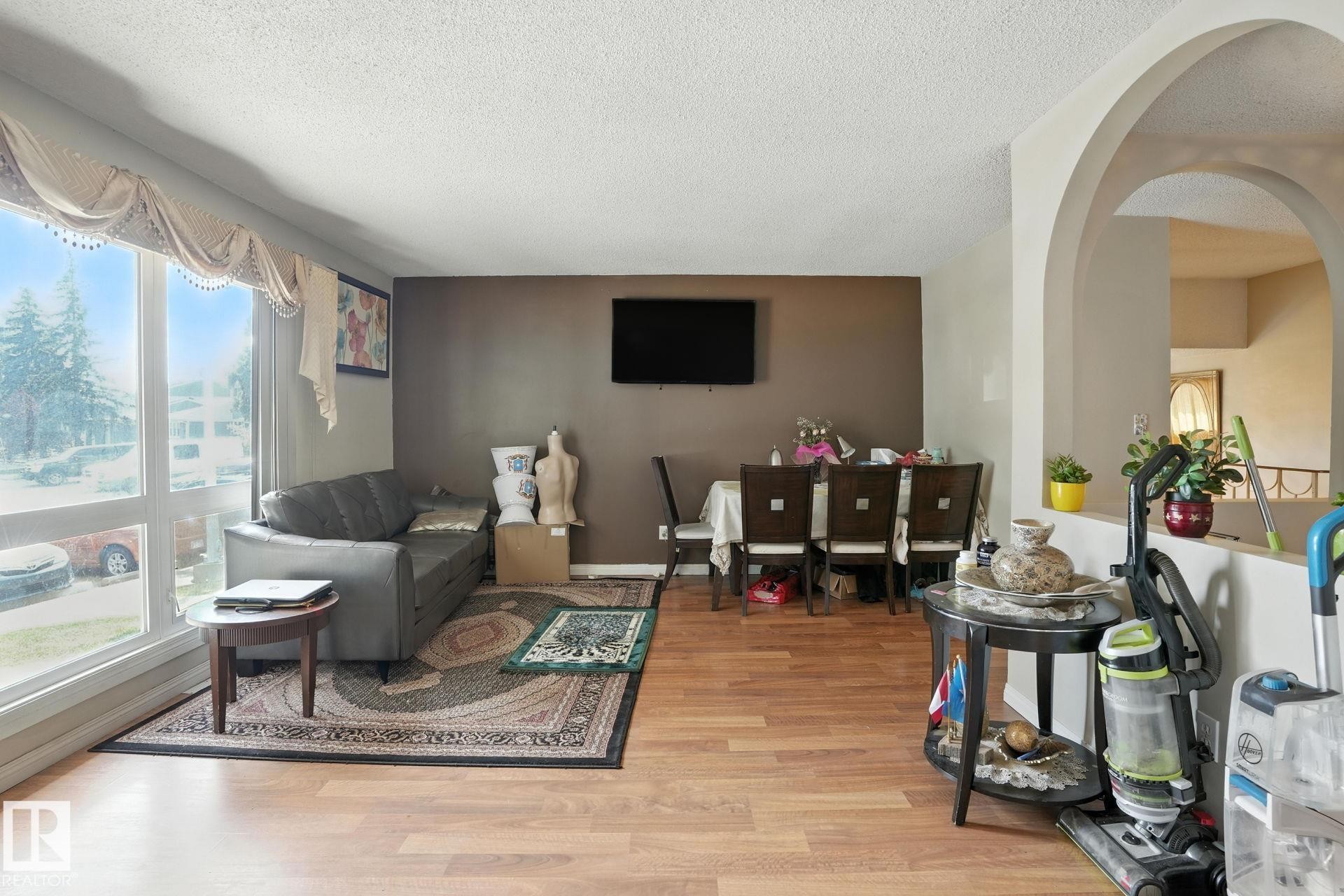9963 171 Ave, Edmonton, AB - Indoor Photo Showing Other Room