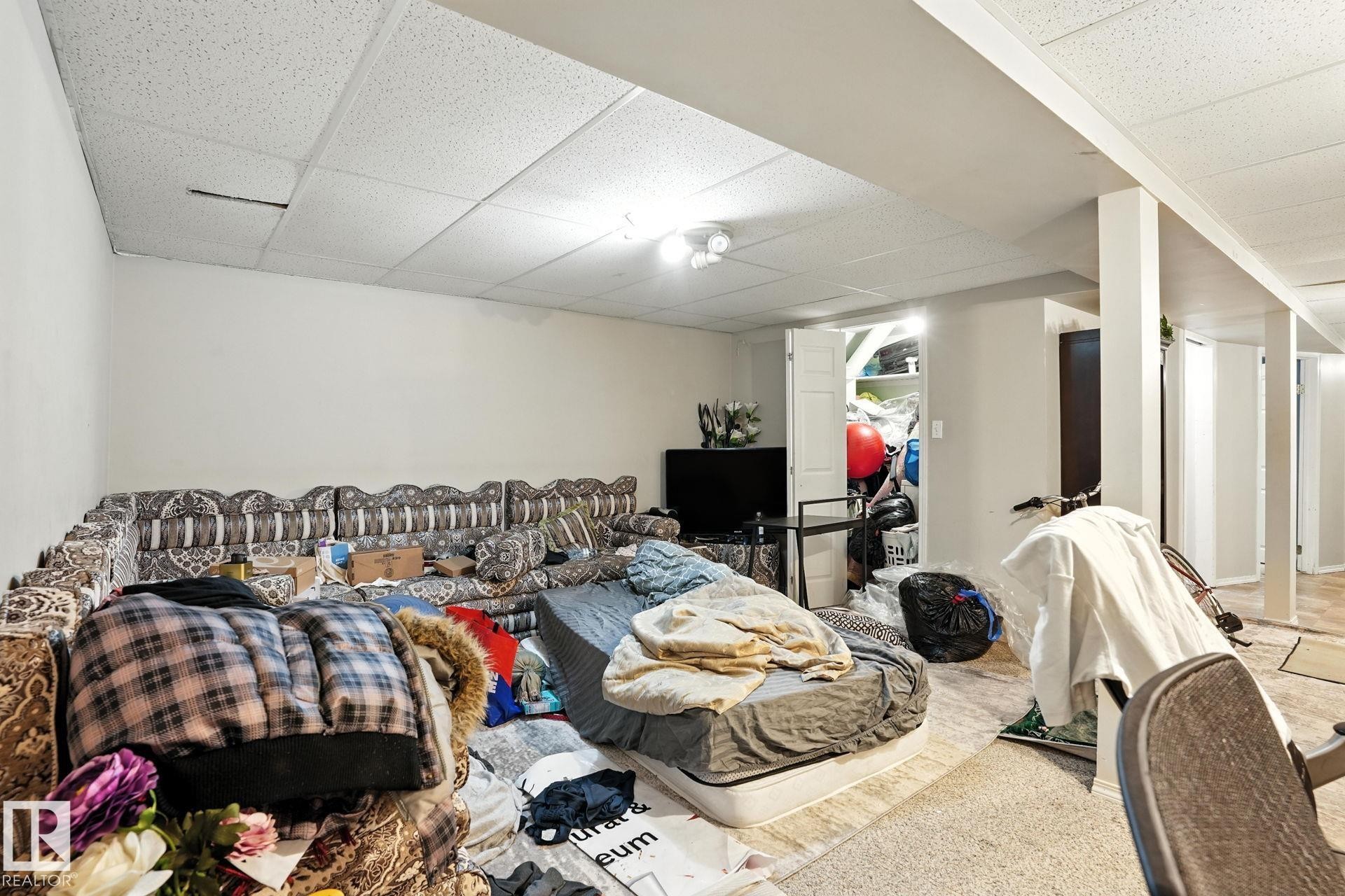 9963 171 Ave, Edmonton, AB - Indoor