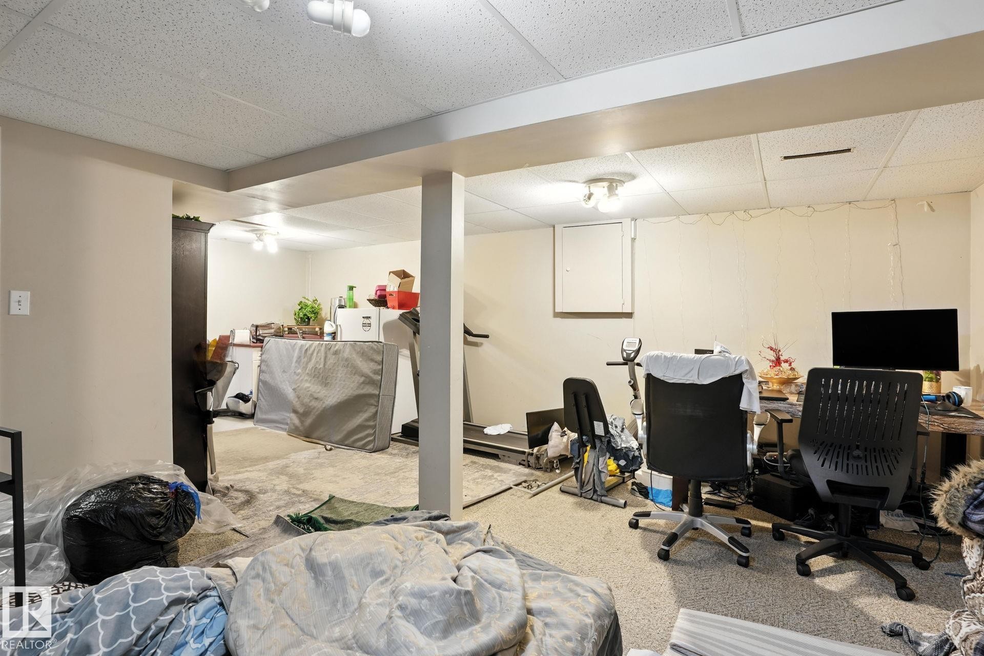 9963 171 Ave, Edmonton, AB - Indoor Photo Showing Other Room