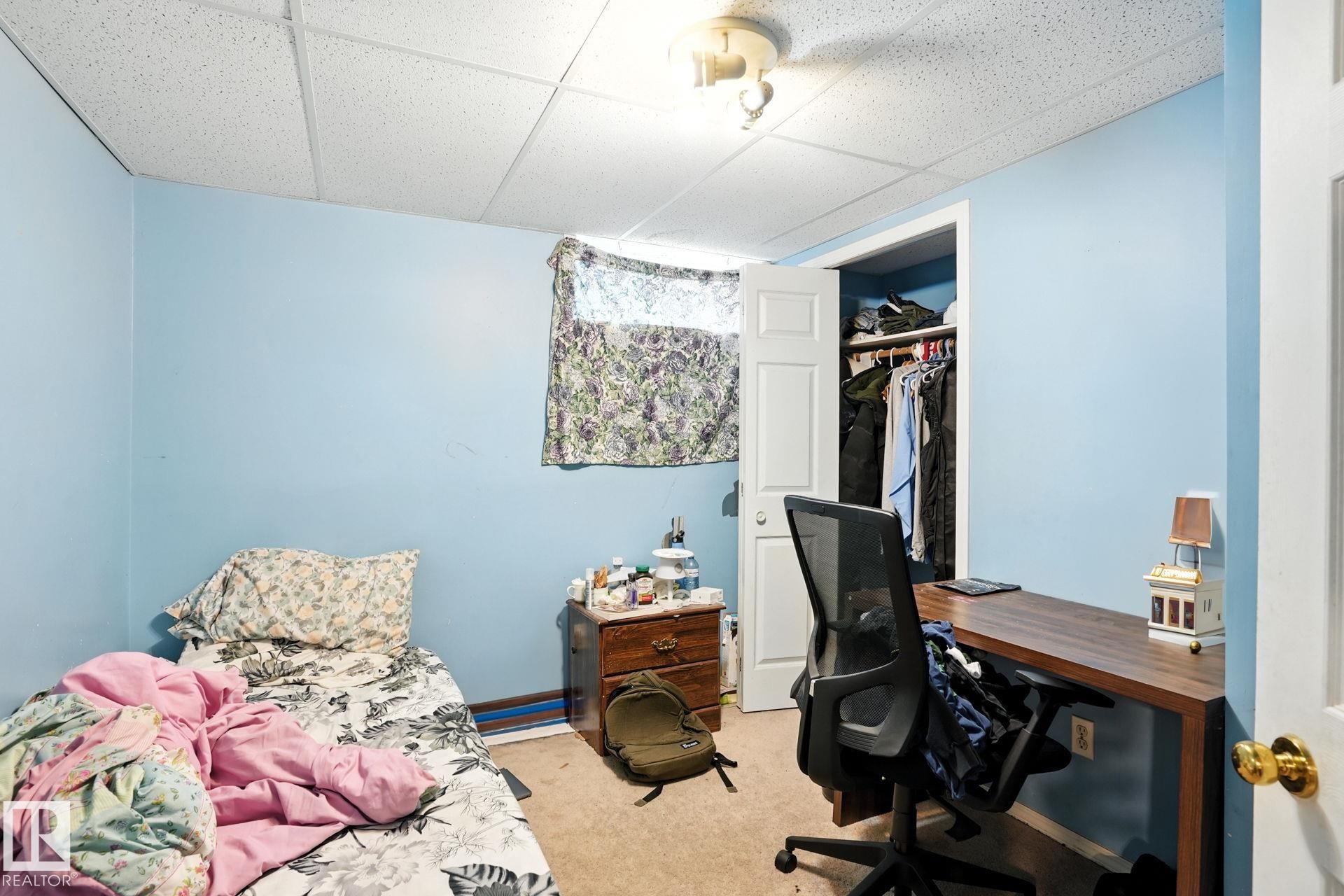 9963 171 Ave, Edmonton, AB - Indoor Photo Showing Office