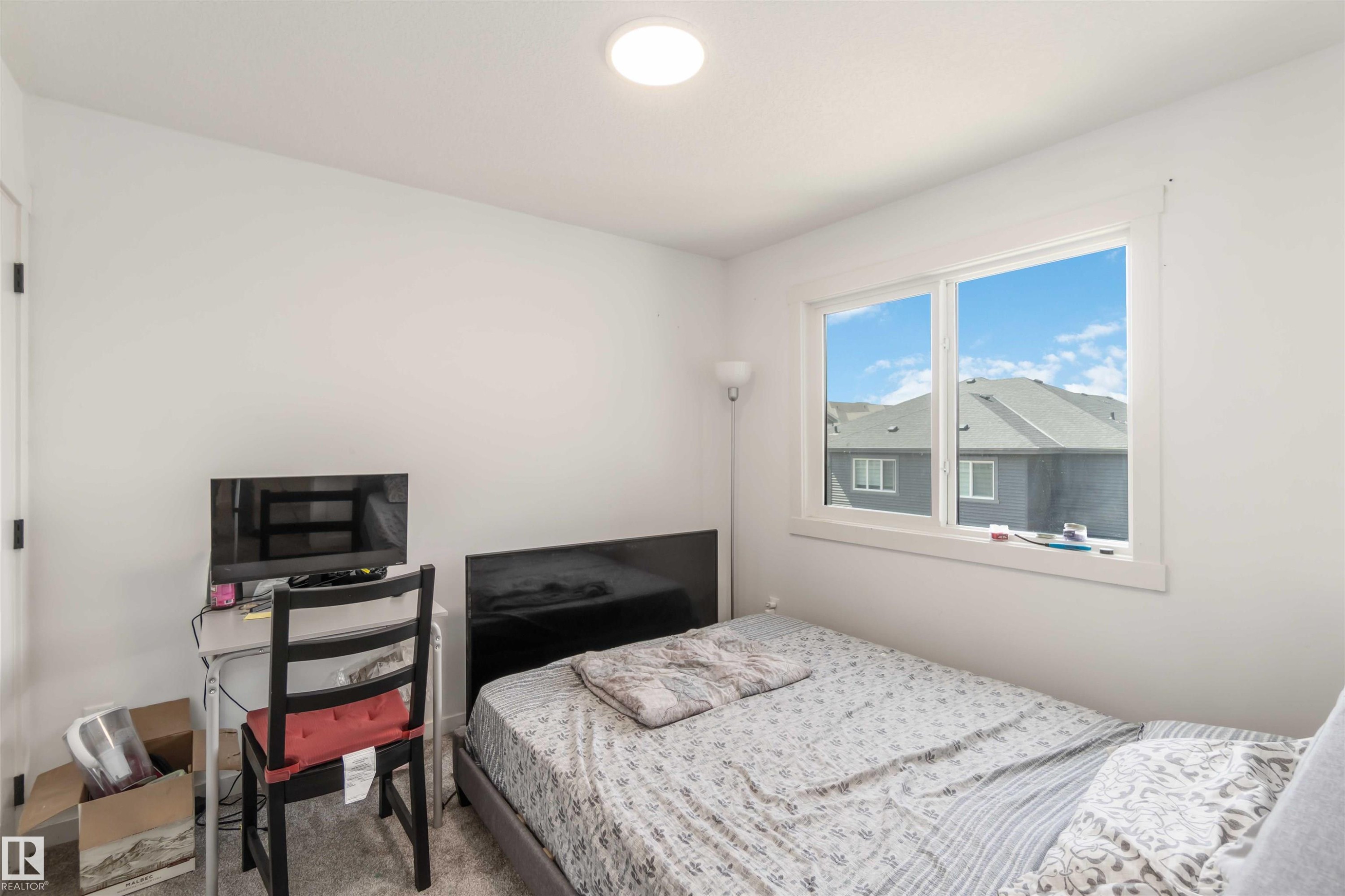 2172 52 St, Edmonton, AB - Indoor Photo Showing Bedroom