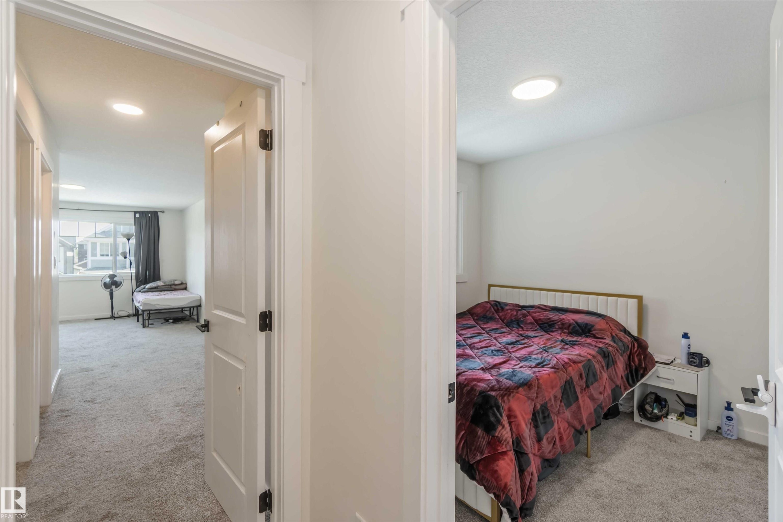 2172 52 St, Edmonton, AB - Indoor Photo Showing Bedroom