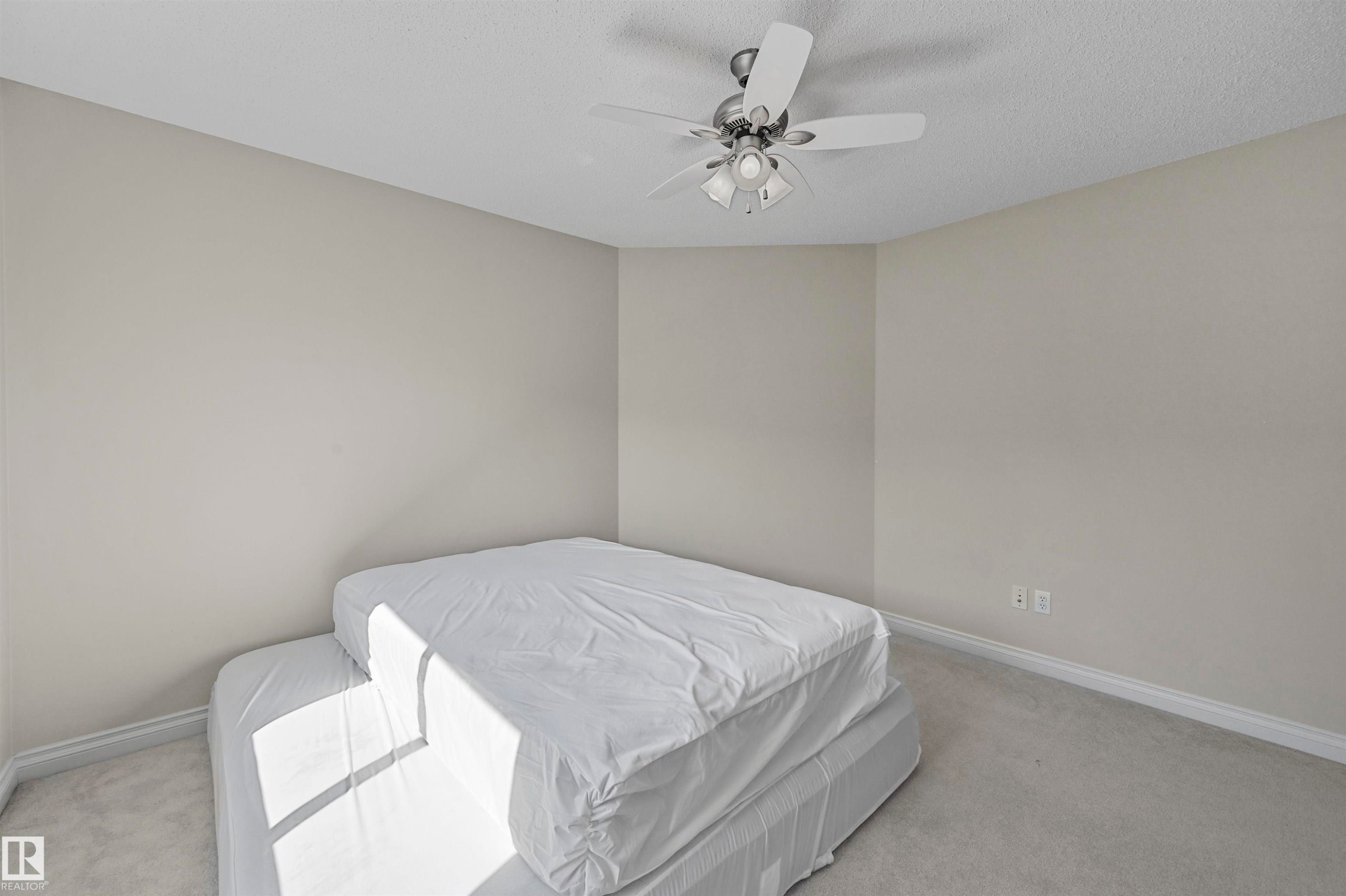 1516 Thorogood Close, Edmonton, AB - Indoor Photo Showing Bedroom