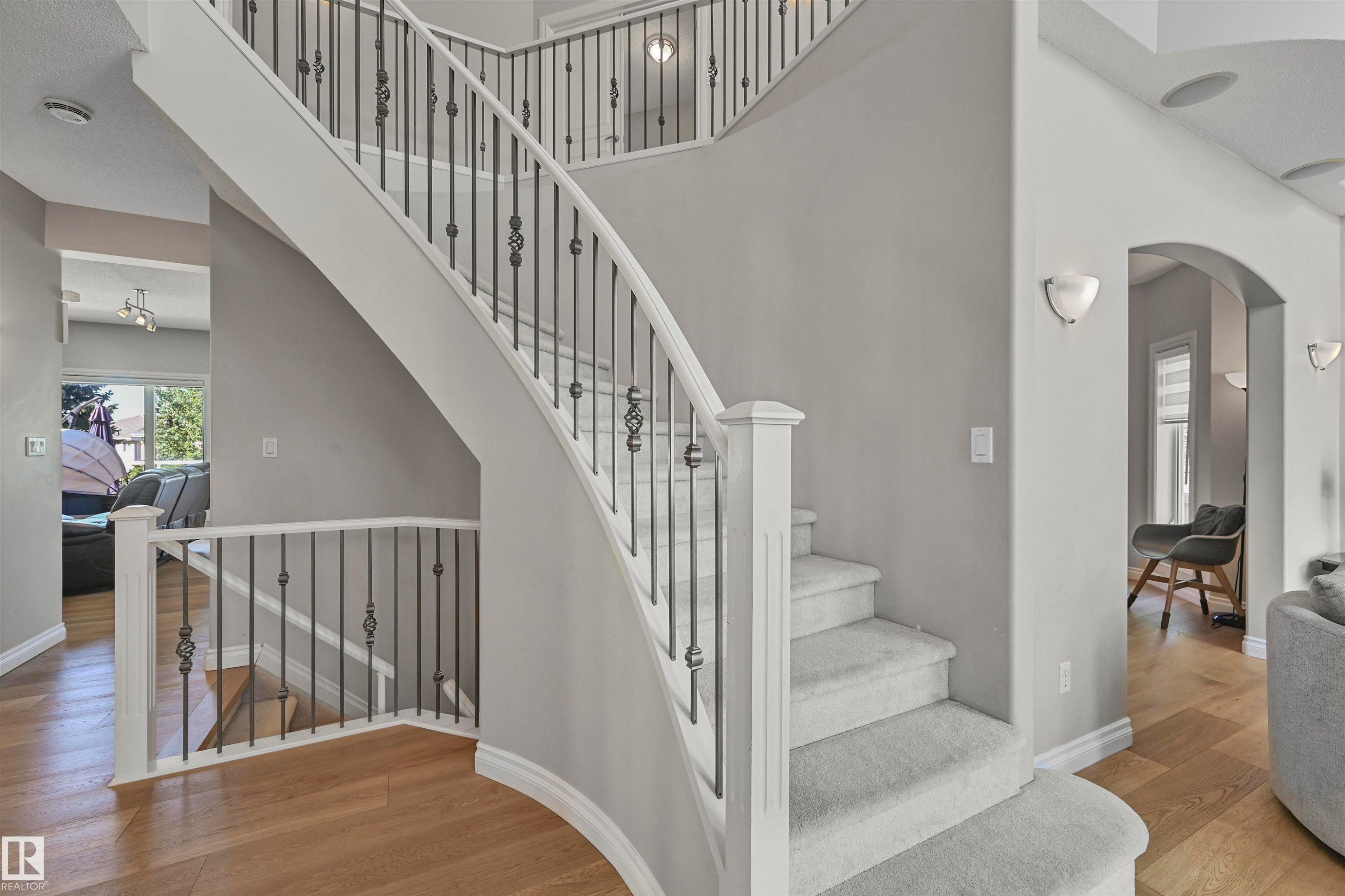 1516 Thorogood Close, Edmonton, AB - Indoor Photo Showing Other Room