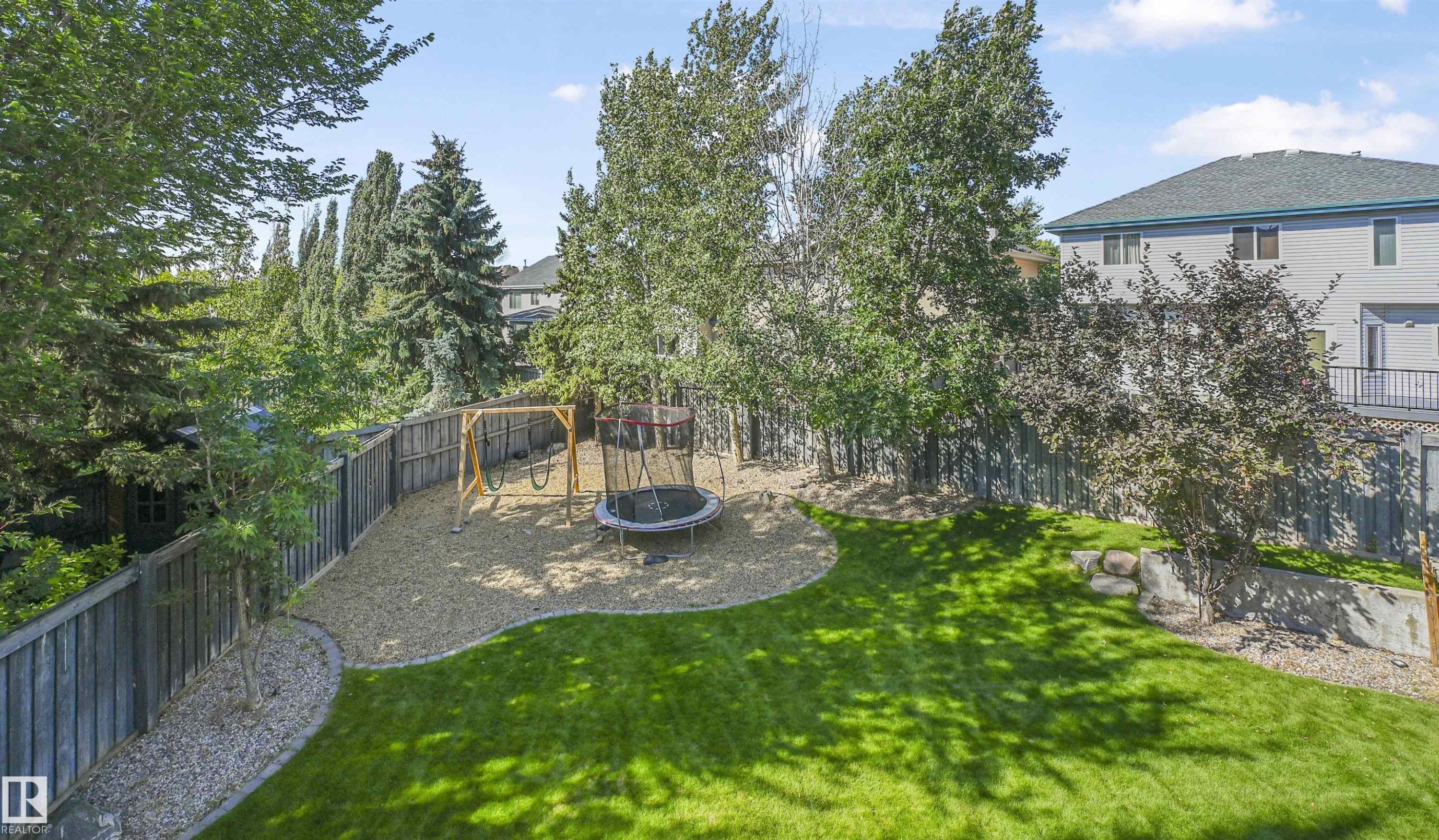 1516 Thorogood Close, Edmonton, AB - Outdoor