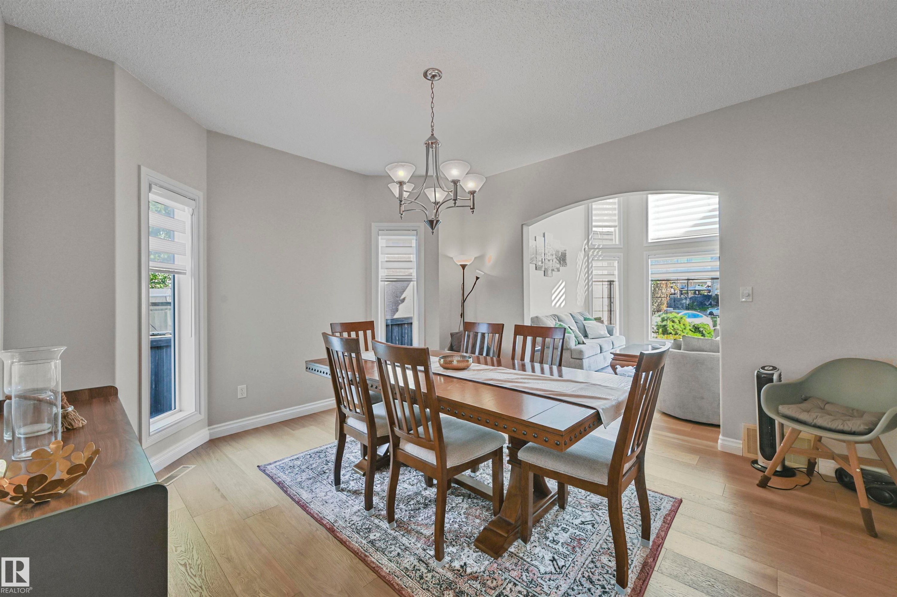 1516 Thorogood Close, Edmonton, AB - Indoor Photo Showing Dining Room