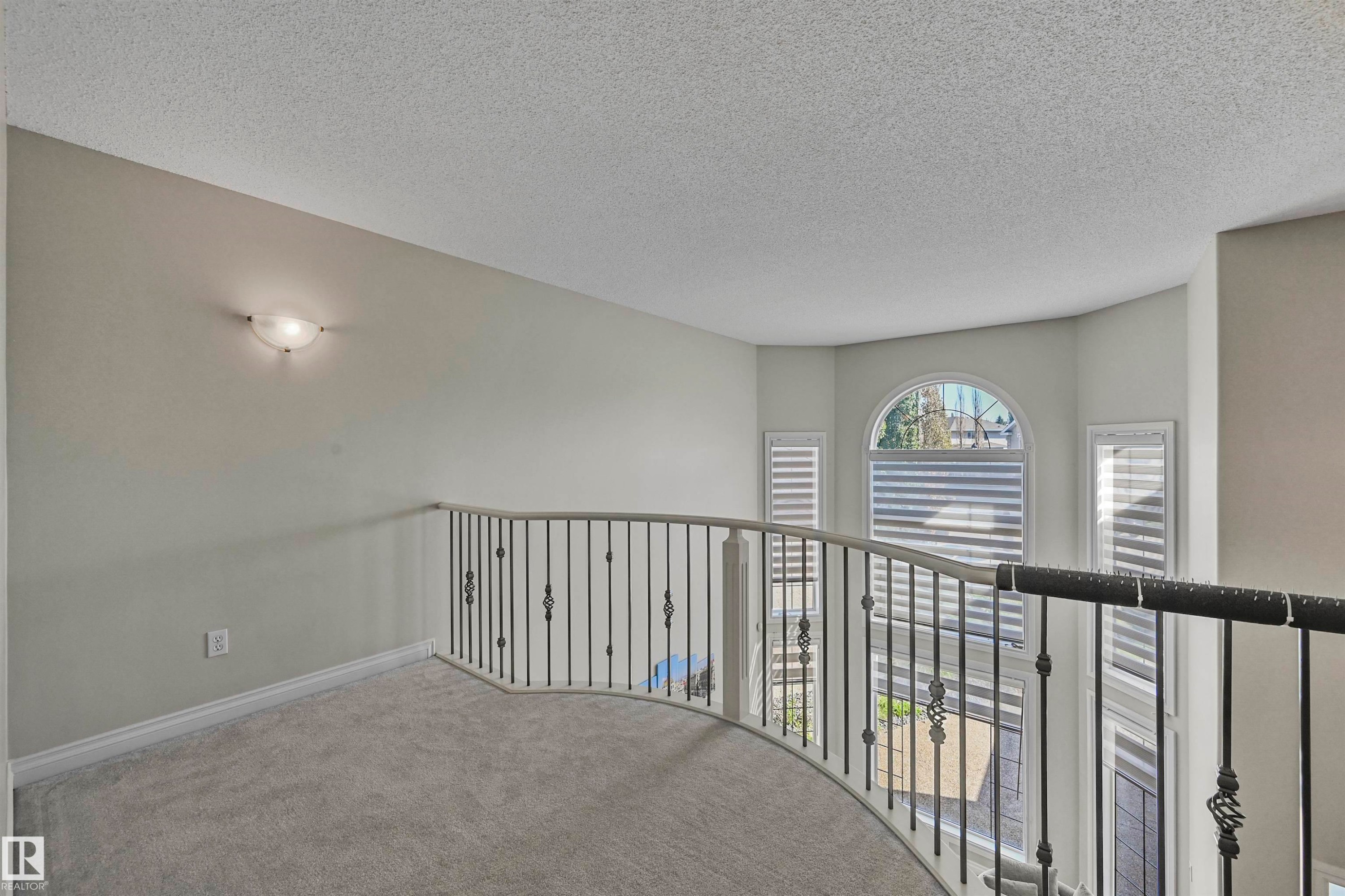 1516 Thorogood Close, Edmonton, AB - Indoor Photo Showing Other Room