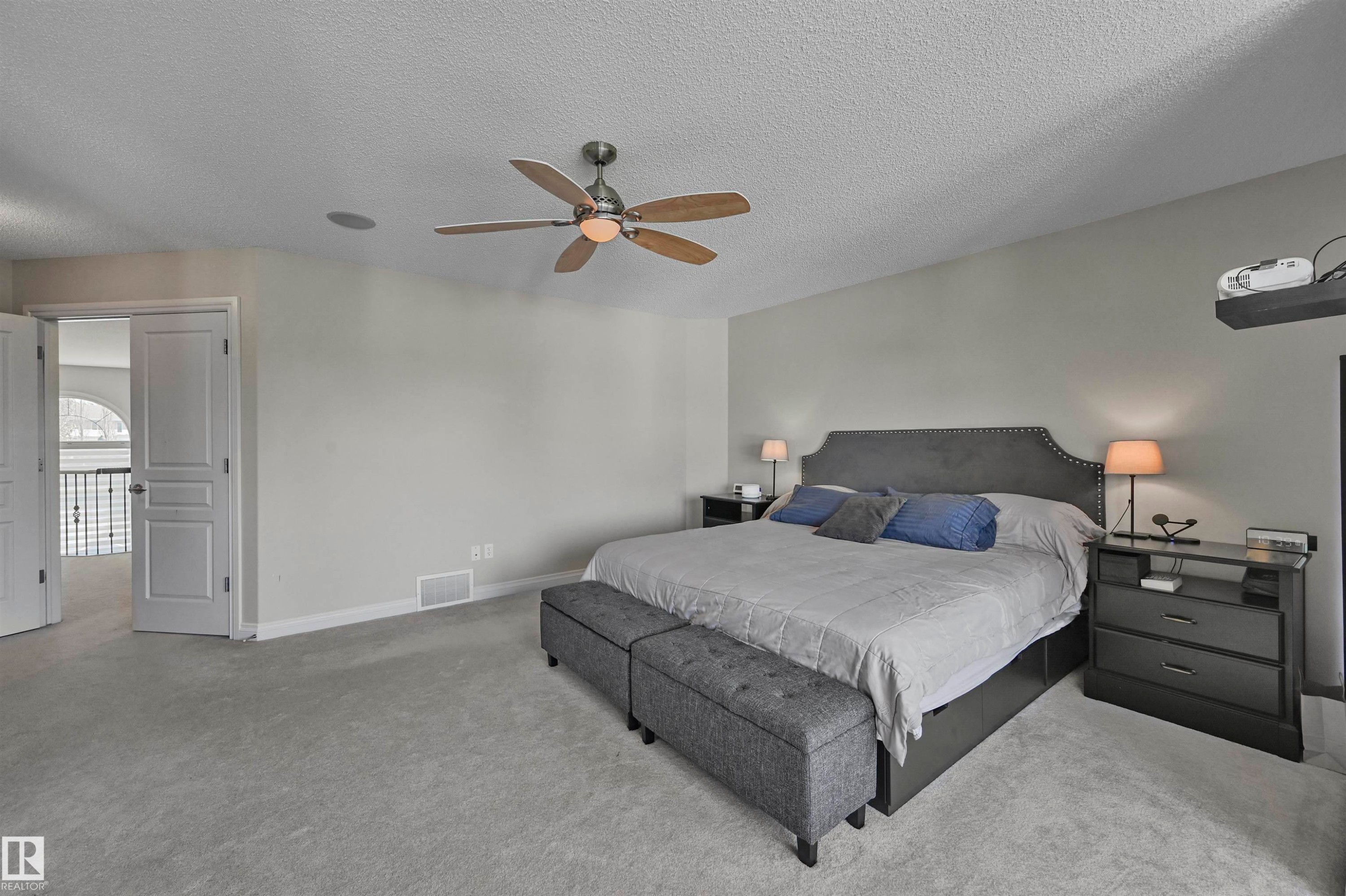 1516 Thorogood Close, Edmonton, AB - Indoor Photo Showing Bedroom