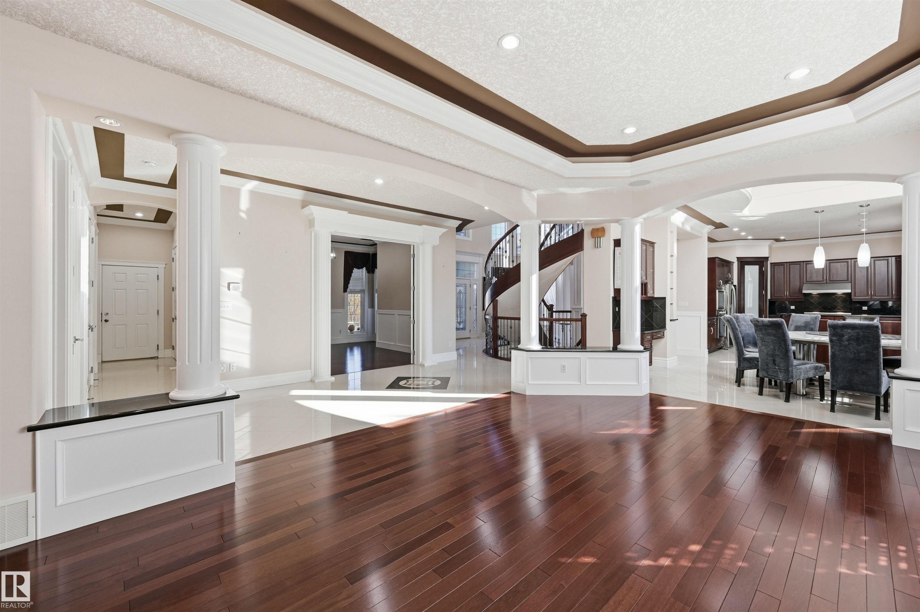 872 Hollands Landing, Edmonton, AB - Indoor Photo Showing Other Room