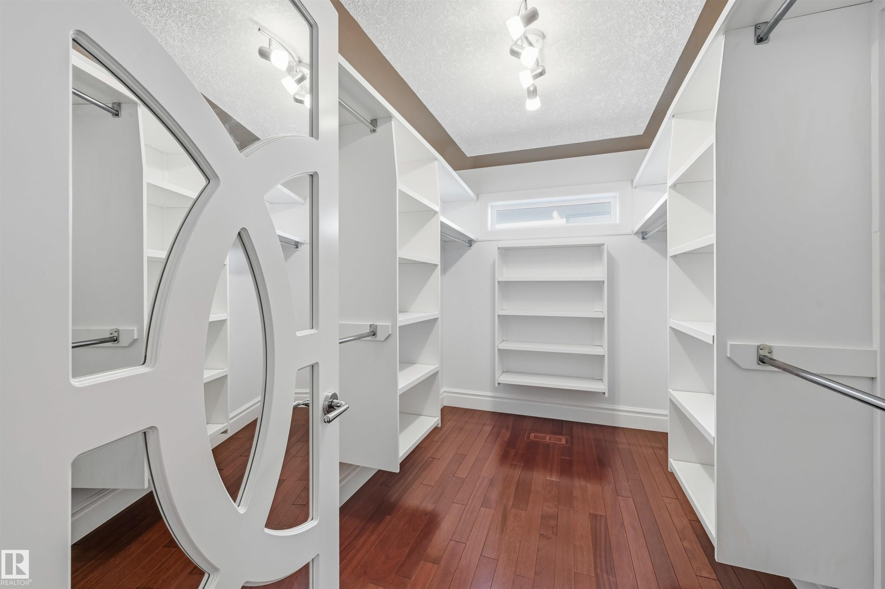 872 Hollands Landing, Edmonton, AB - Indoor