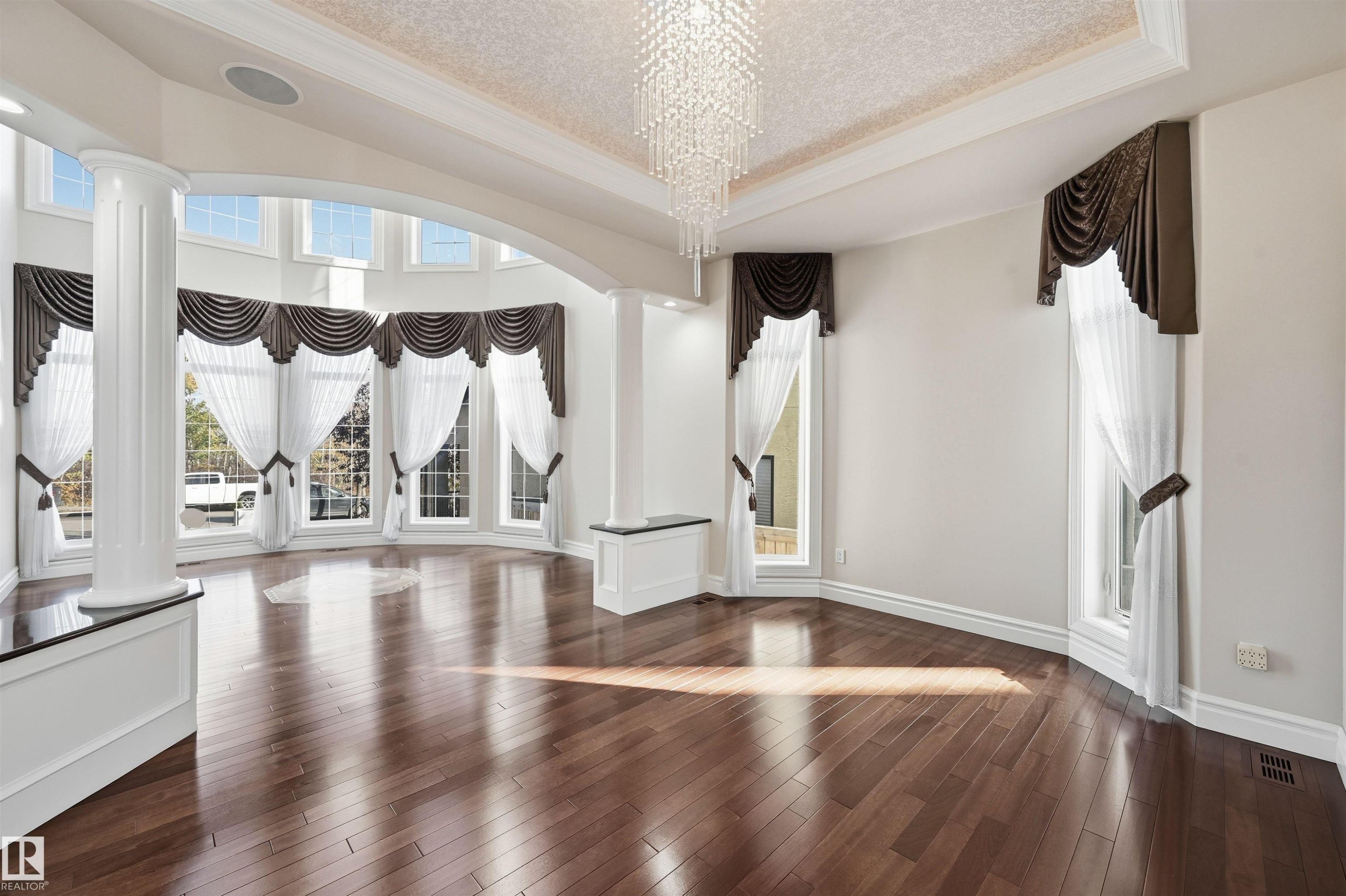 872 Hollands Landing, Edmonton, AB - Indoor Photo Showing Other Room