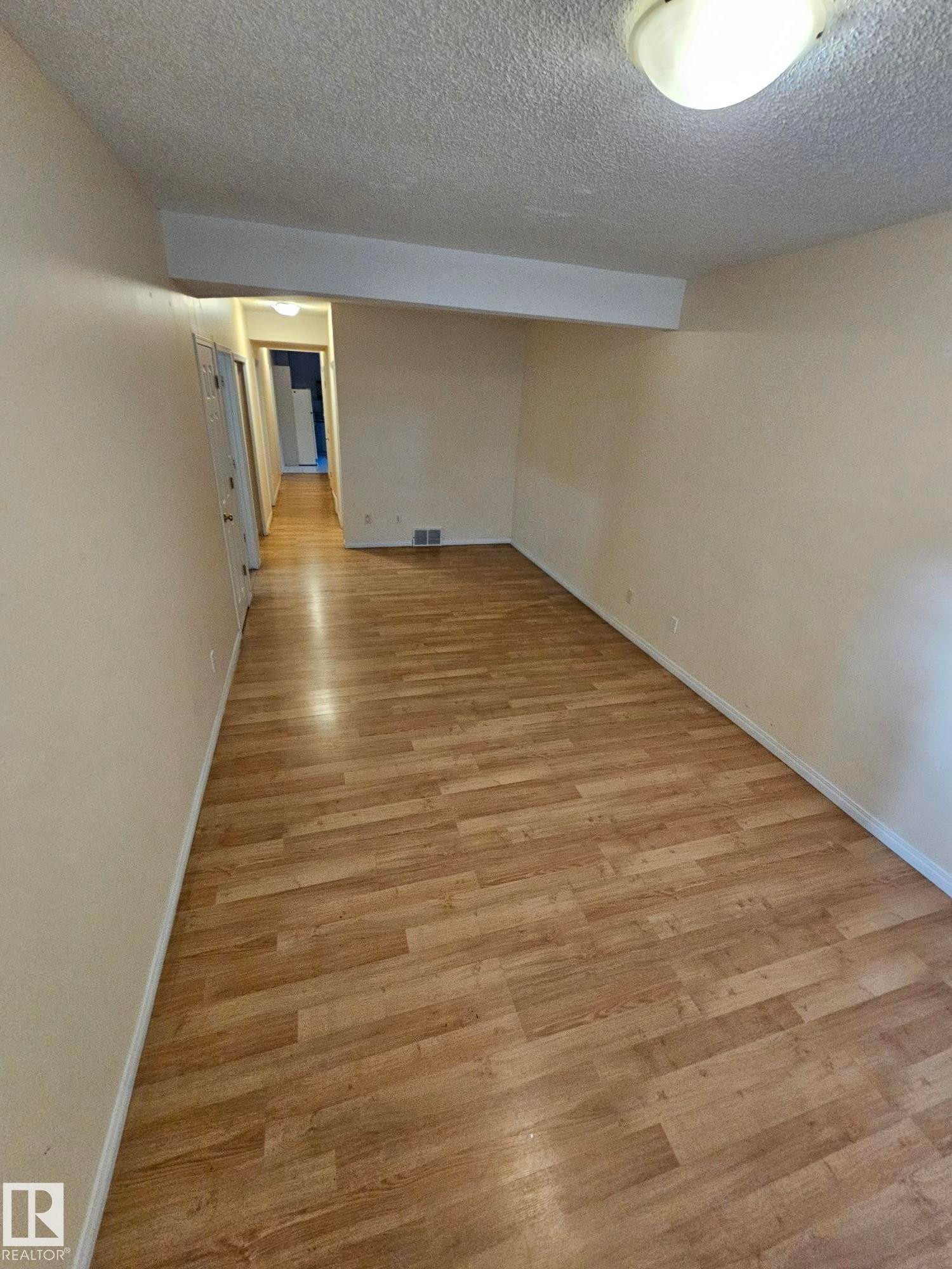 Edmonton, AB - Indoor Photo Showing Other Room