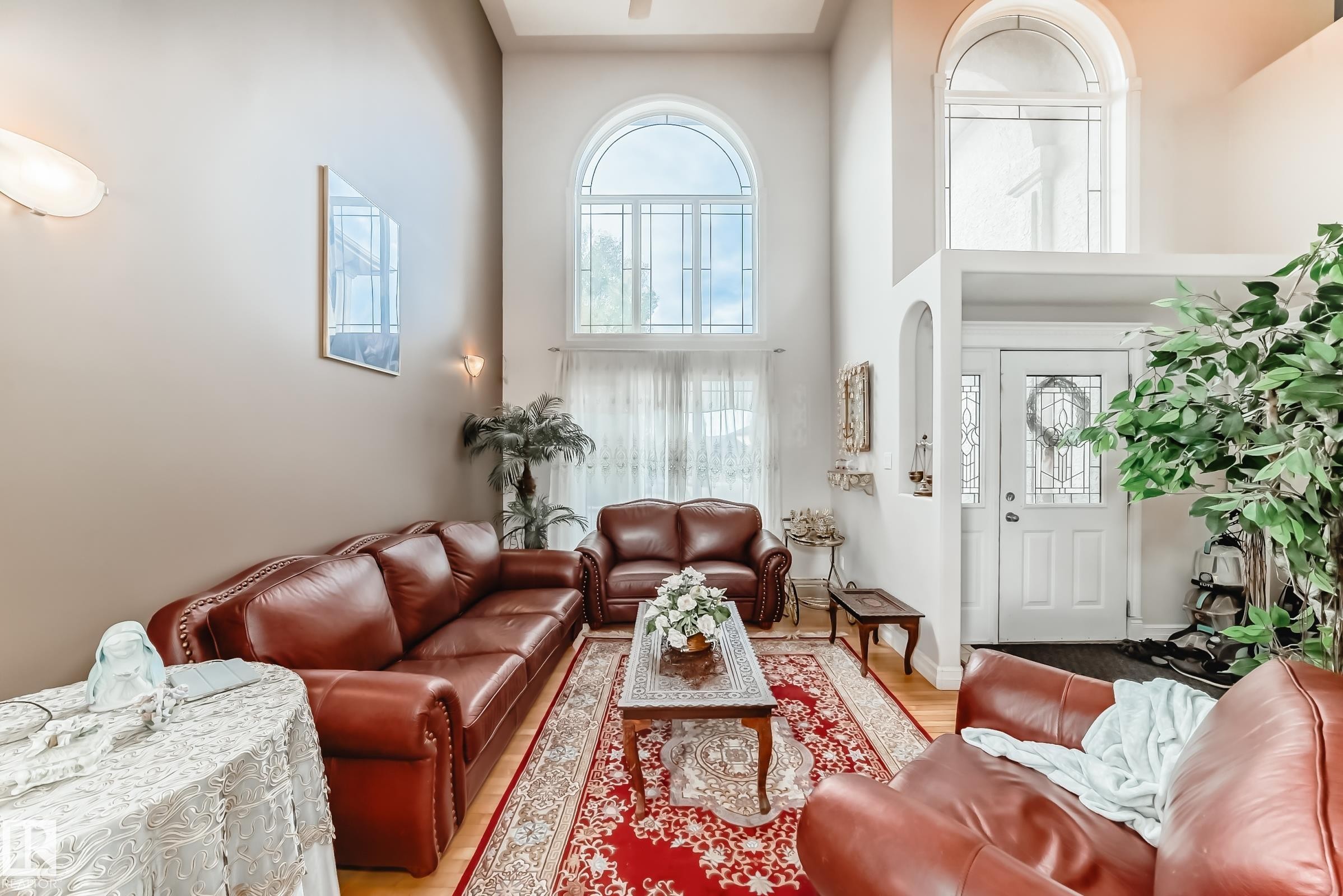 1525 Haswell Close, Edmonton, AB - Indoor Photo Showing Living Room