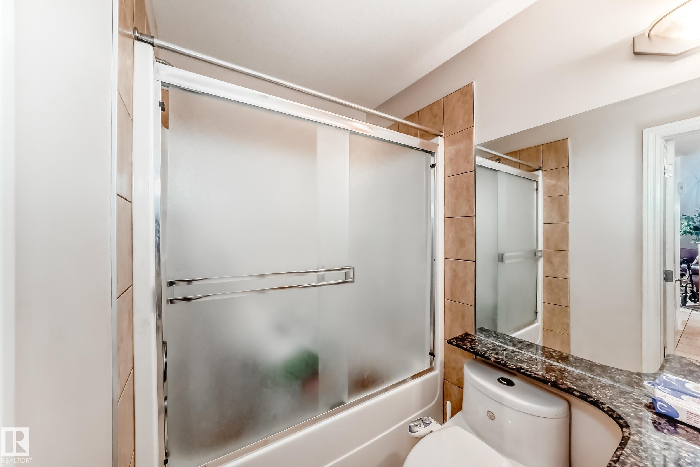 1525 Haswell Close, Edmonton, AB - Indoor Photo Showing Bathroom