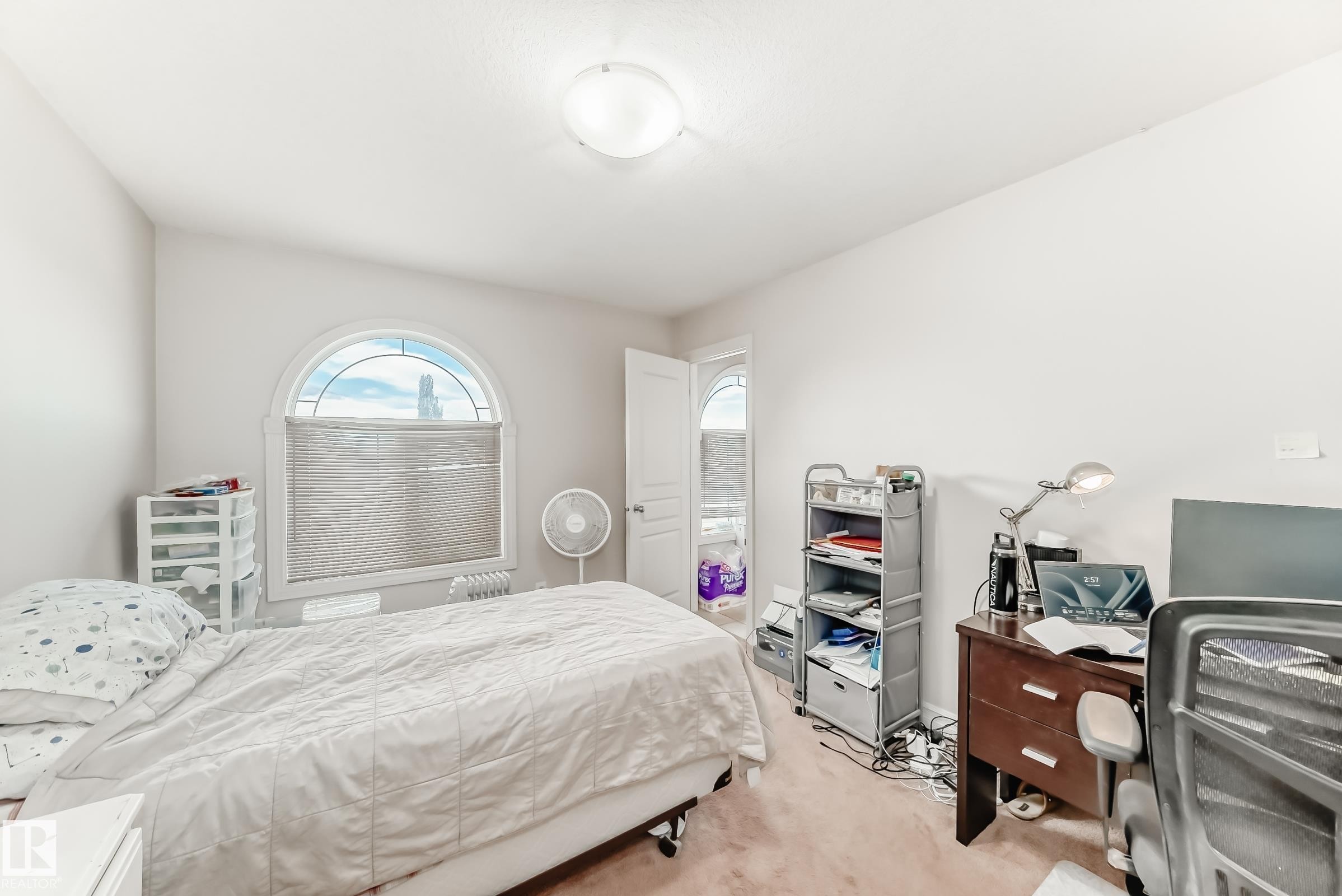 1525 Haswell Close, Edmonton, AB - Indoor Photo Showing Bedroom