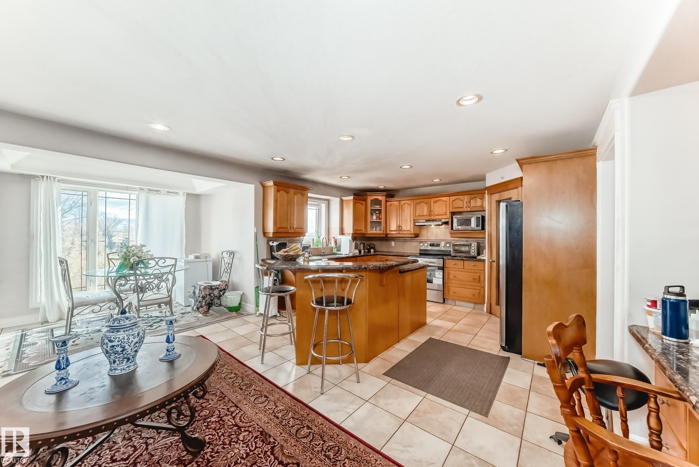 1525 Haswell Close, Edmonton, AB - Indoor