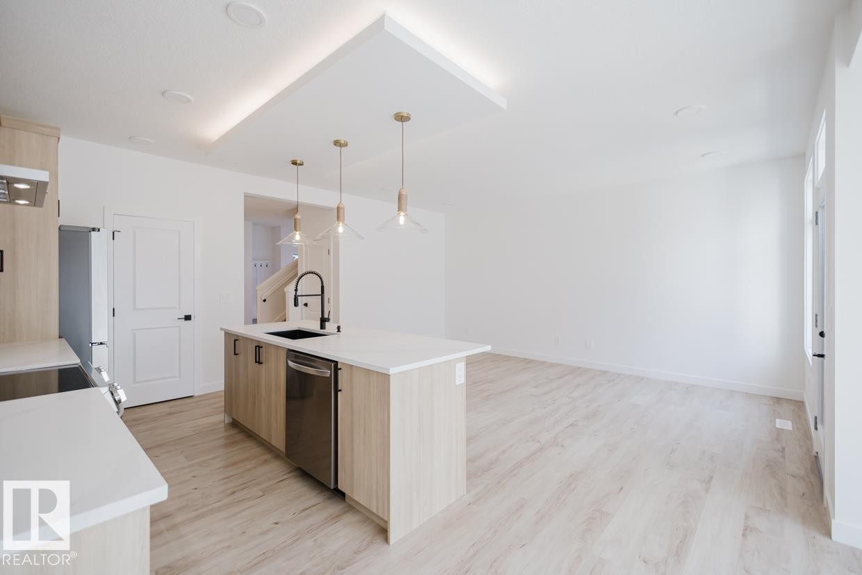 8219 Kiriak Loop, Edmonton, AB - Indoor Photo Showing Kitchen