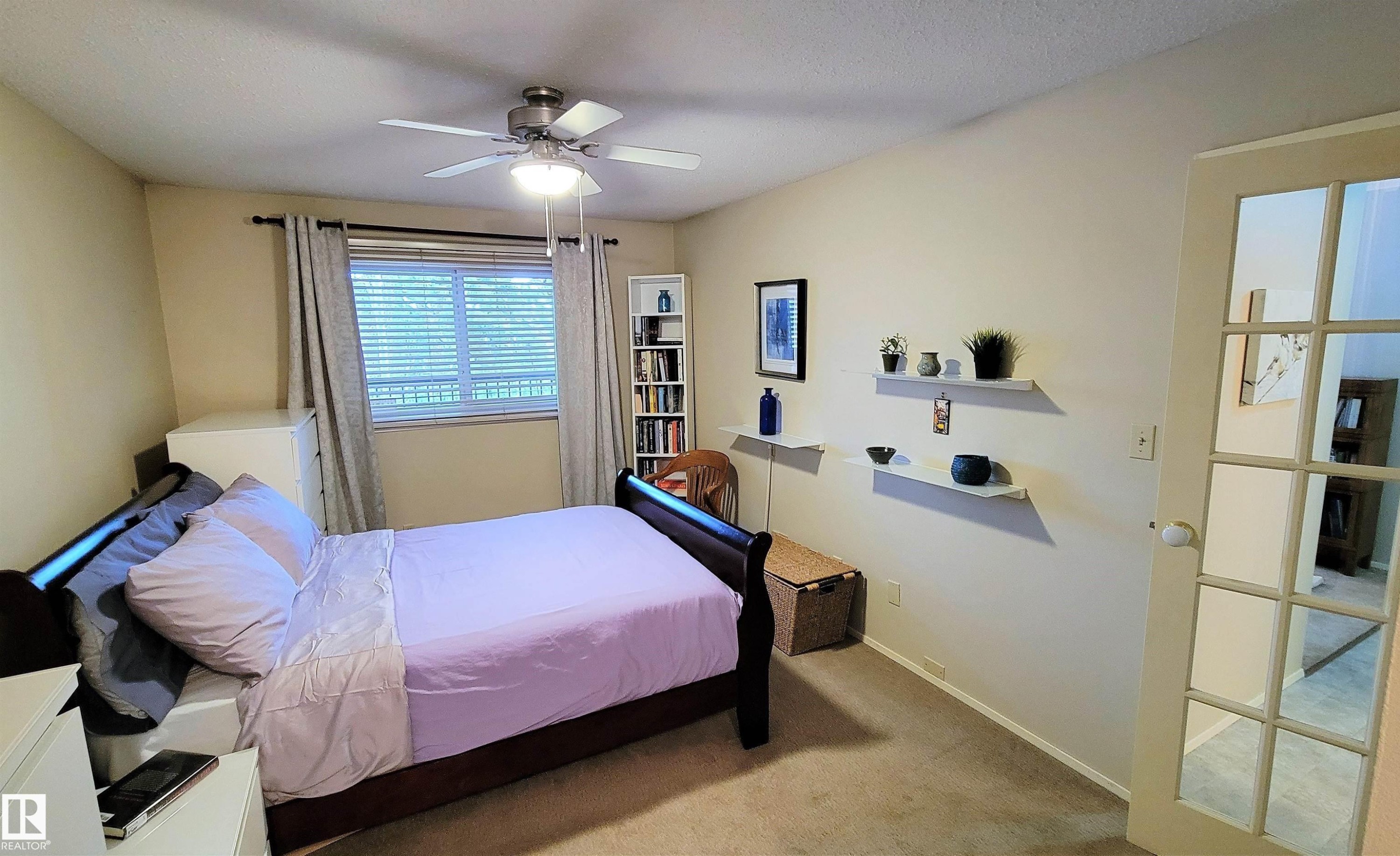 206 10826 113 Street, Edmonton, AB - Indoor Photo Showing Bedroom