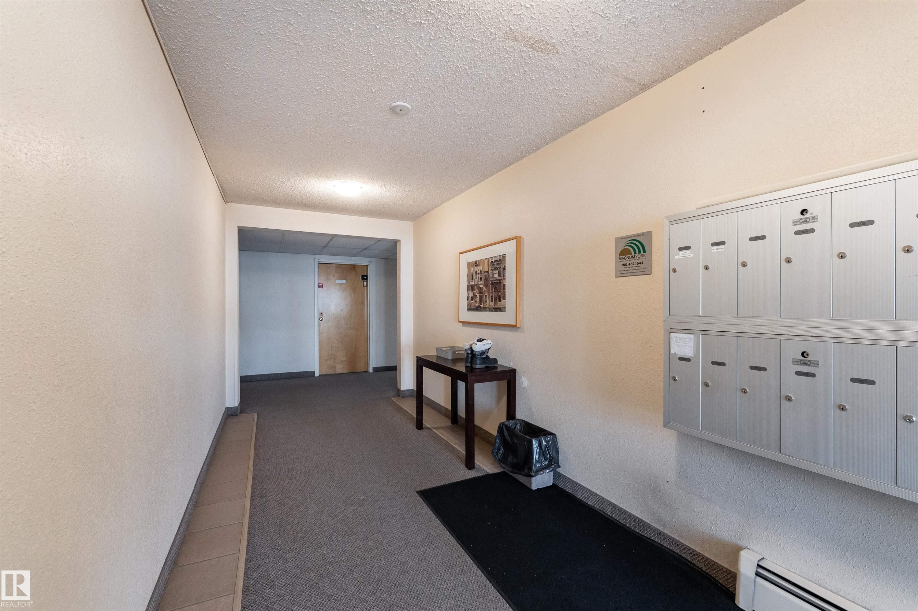 206 10826 113 Street, Edmonton, AB - Indoor Photo Showing Other Room