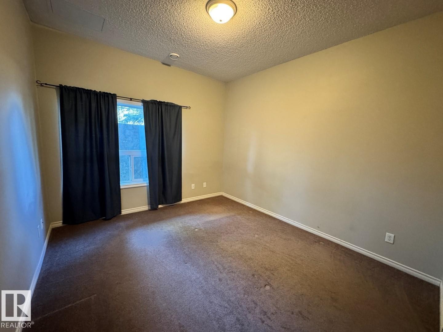 103 3010 33 Avenue, Edmonton, AB - Indoor Photo Showing Other Room