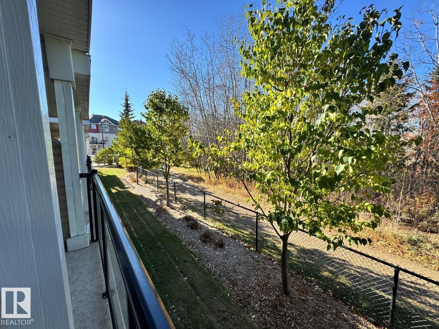 103 3010 33 Avenue, Edmonton, AB - Outdoor