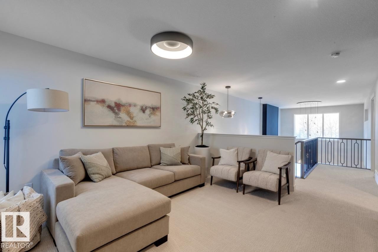 3280 Chernowski Way, Edmonton, AB - Indoor Photo Showing Living Room