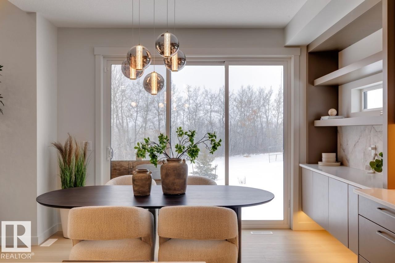 3280 Chernowski Way, Edmonton, AB - Indoor Photo Showing Dining Room