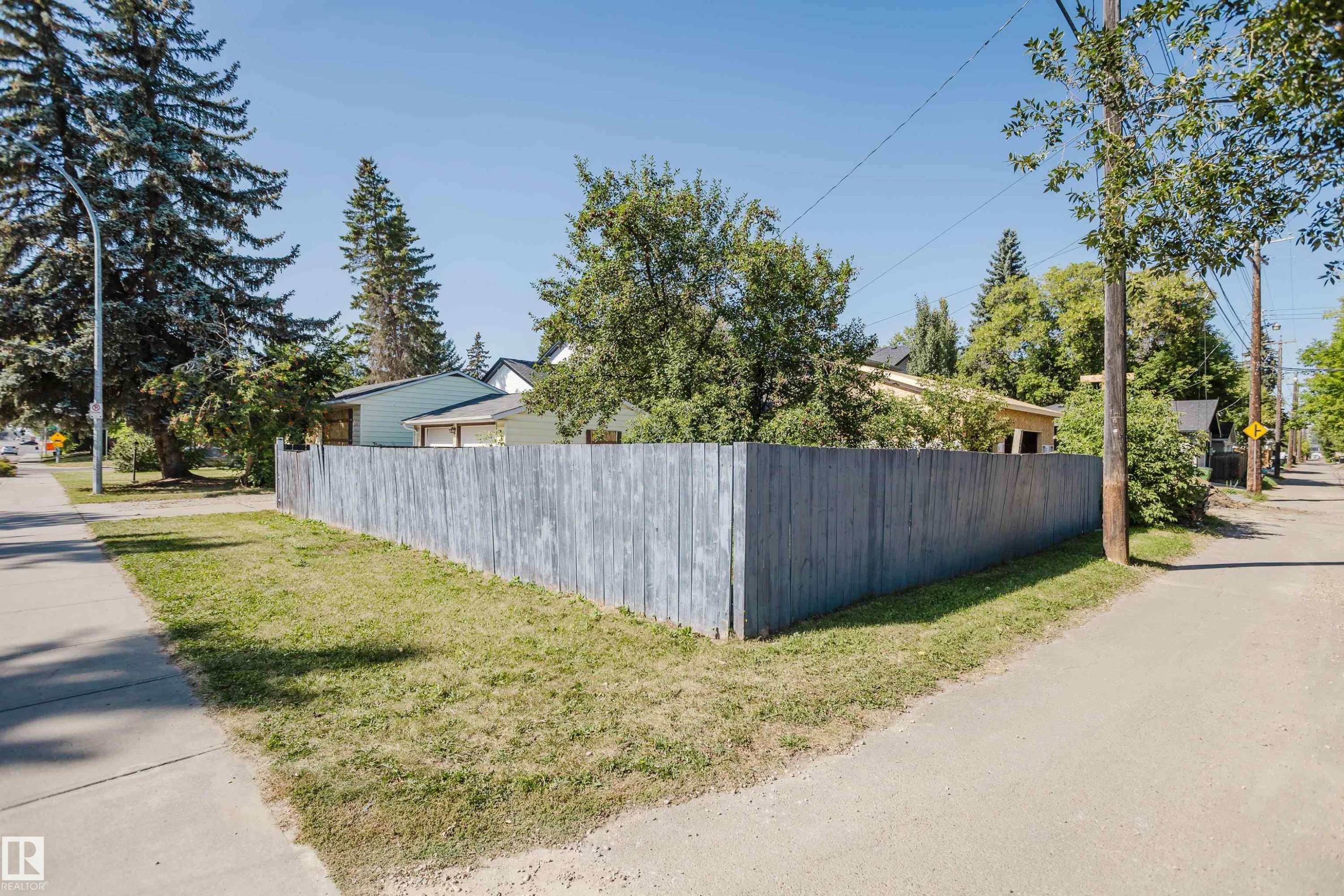 14632 95 Avenue, Edmonton, AB - Outdoor