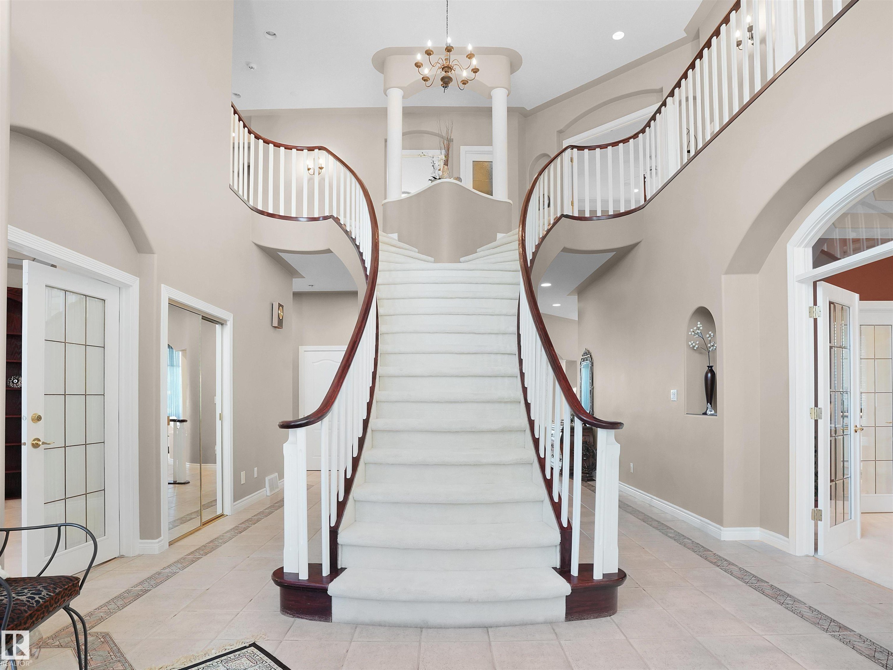 255 Wilson Lane, Edmonton, AB - Indoor Photo Showing Other Room