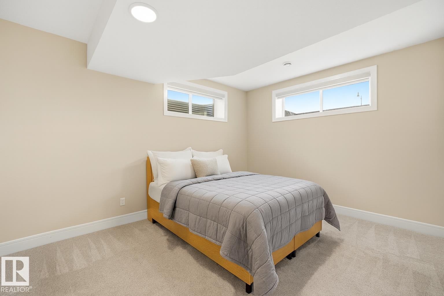 5169 Mullen Road, Edmonton, AB - Indoor Photo Showing Bedroom