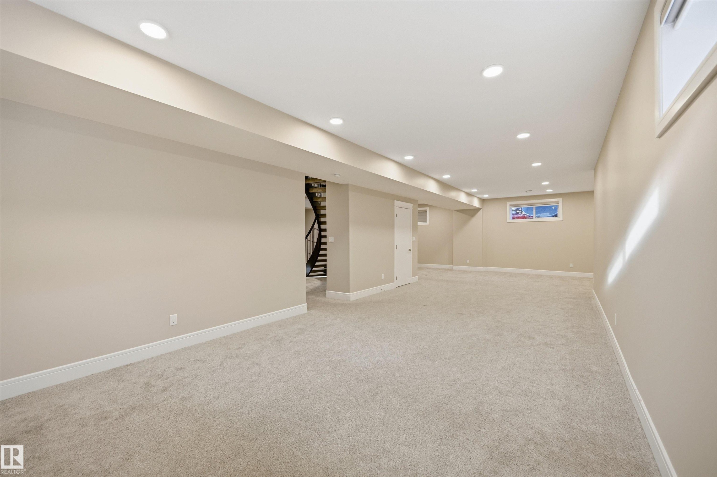 5169 Mullen Road, Edmonton, AB - Indoor Photo Showing Other Room