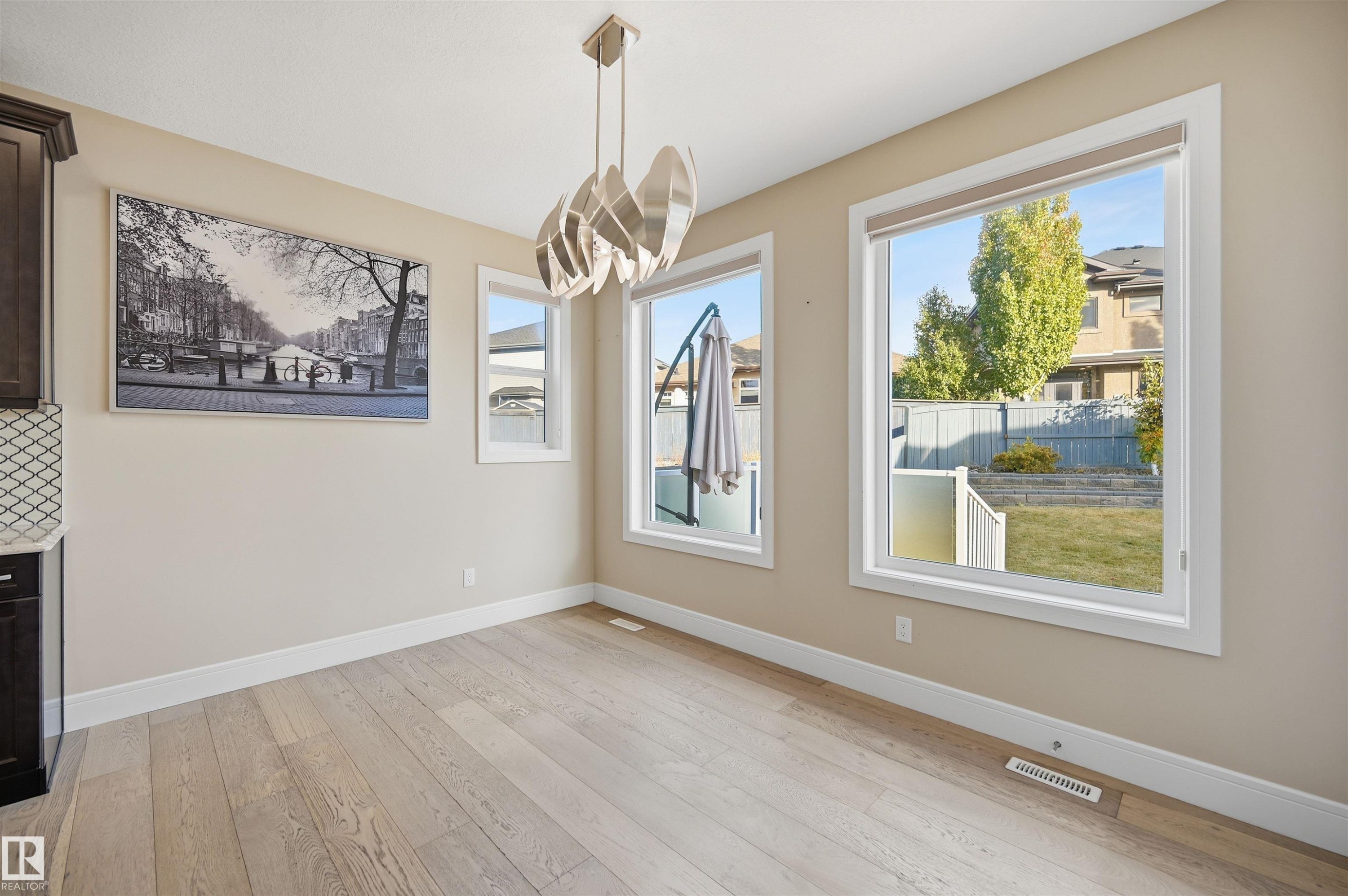 5169 Mullen Road, Edmonton, AB - Indoor Photo Showing Other Room