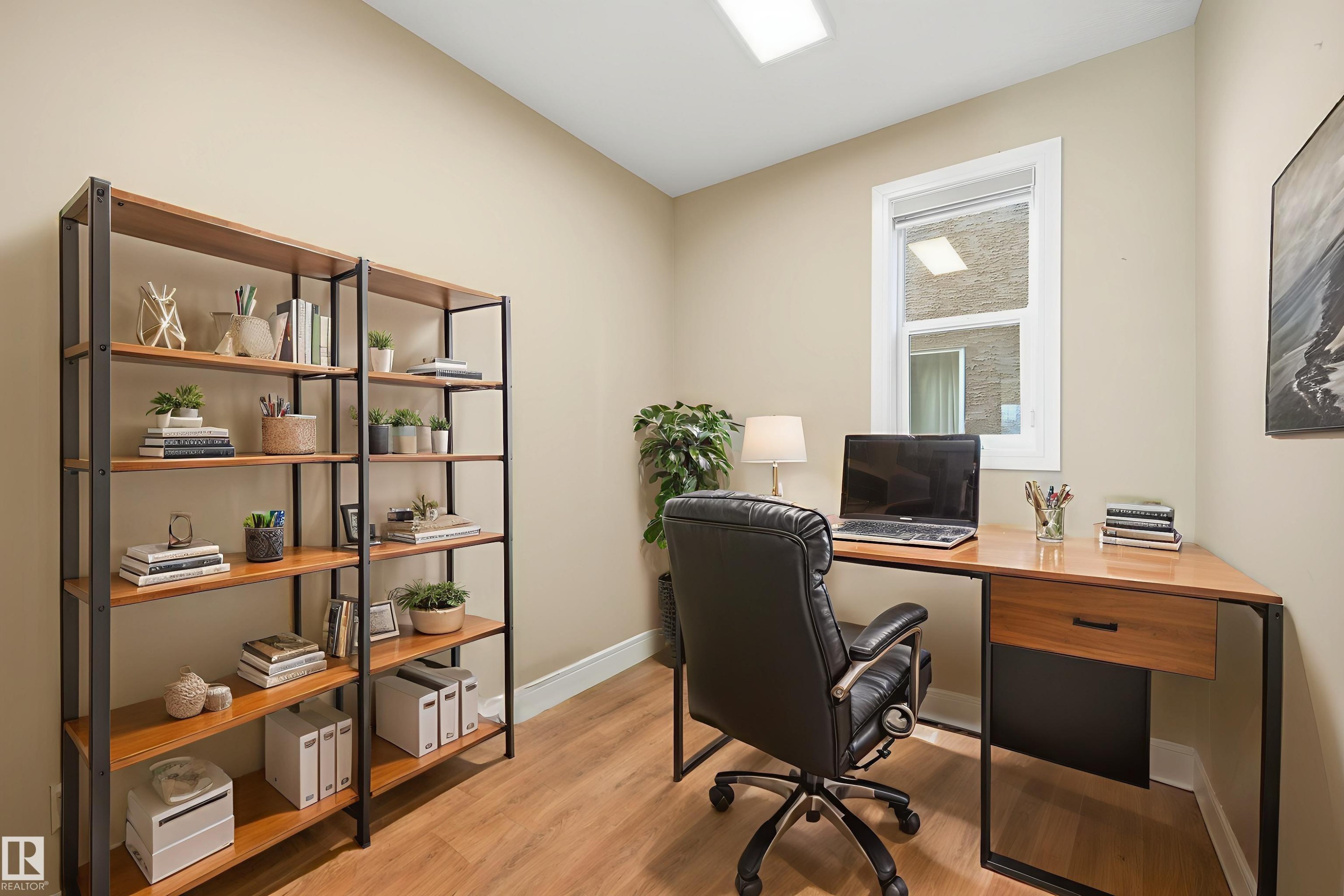 5169 Mullen Road, Edmonton, AB - Indoor Photo Showing Office