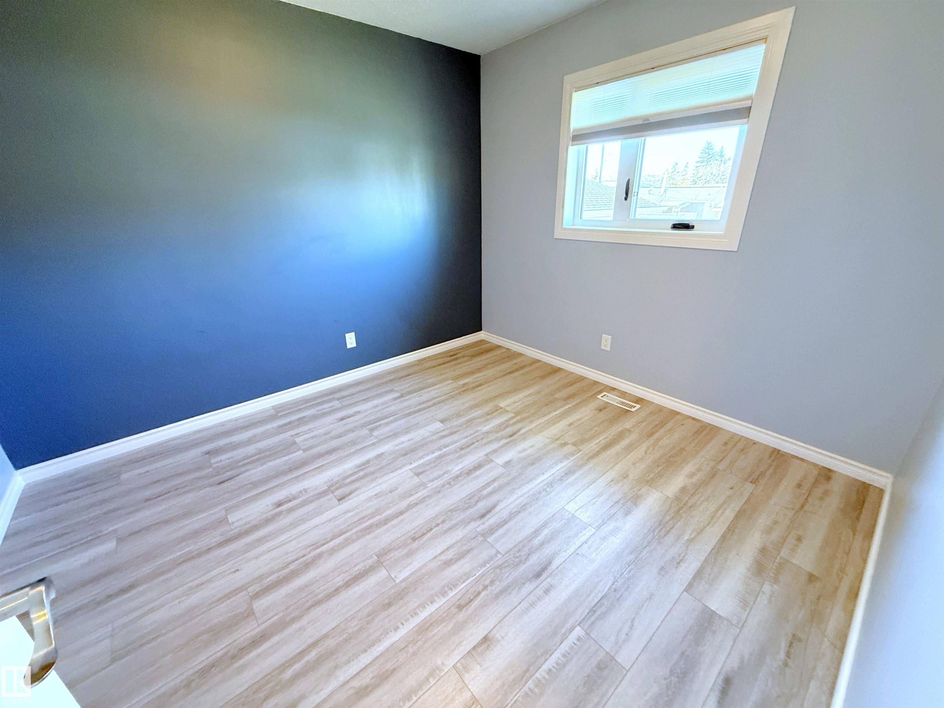 10226 152 Street, Edmonton, AB - Indoor Photo Showing Other Room