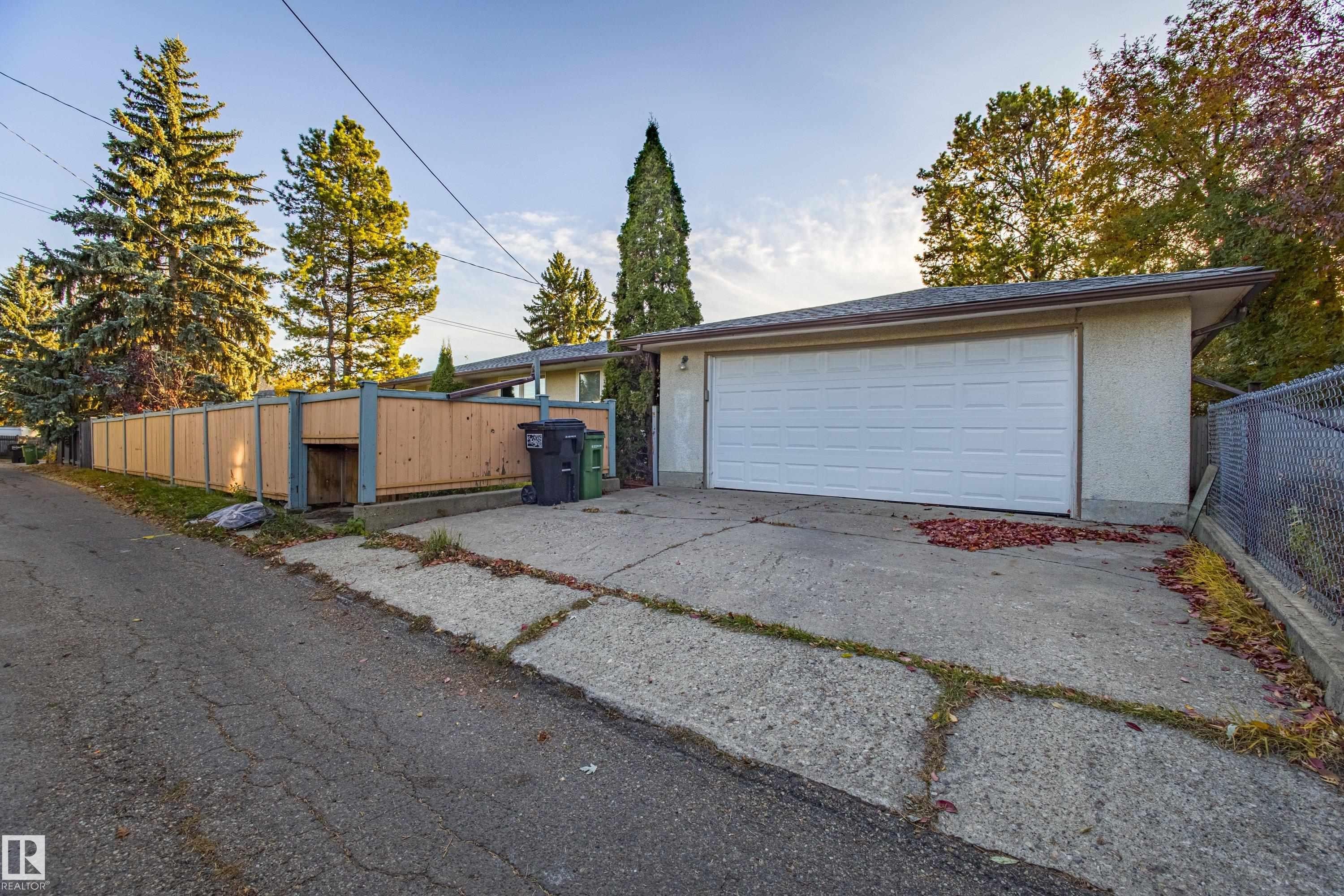 4051 120 Street, Edmonton, AB - Outdoor