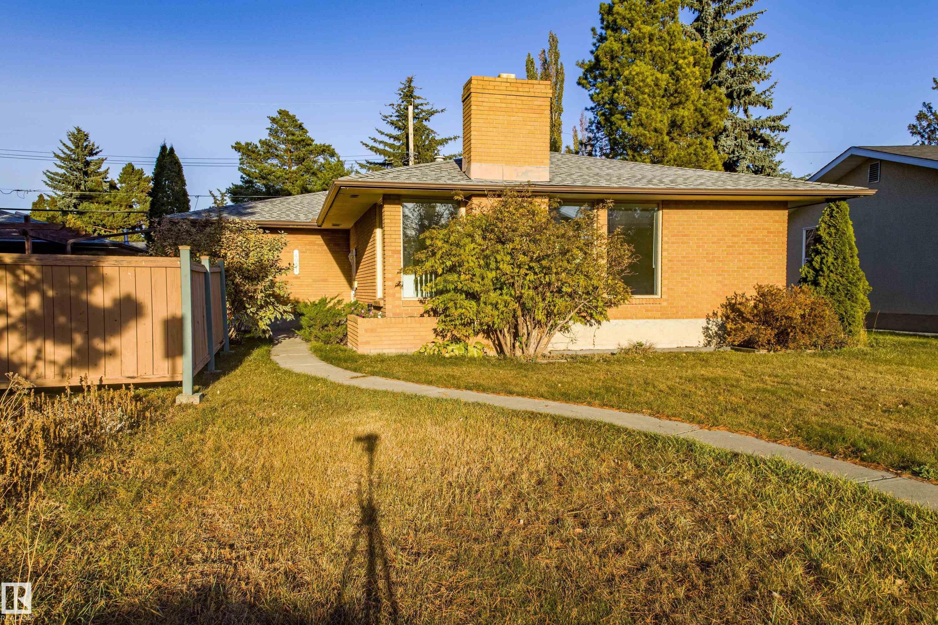 4051 120 Street, Edmonton, AB - Outdoor