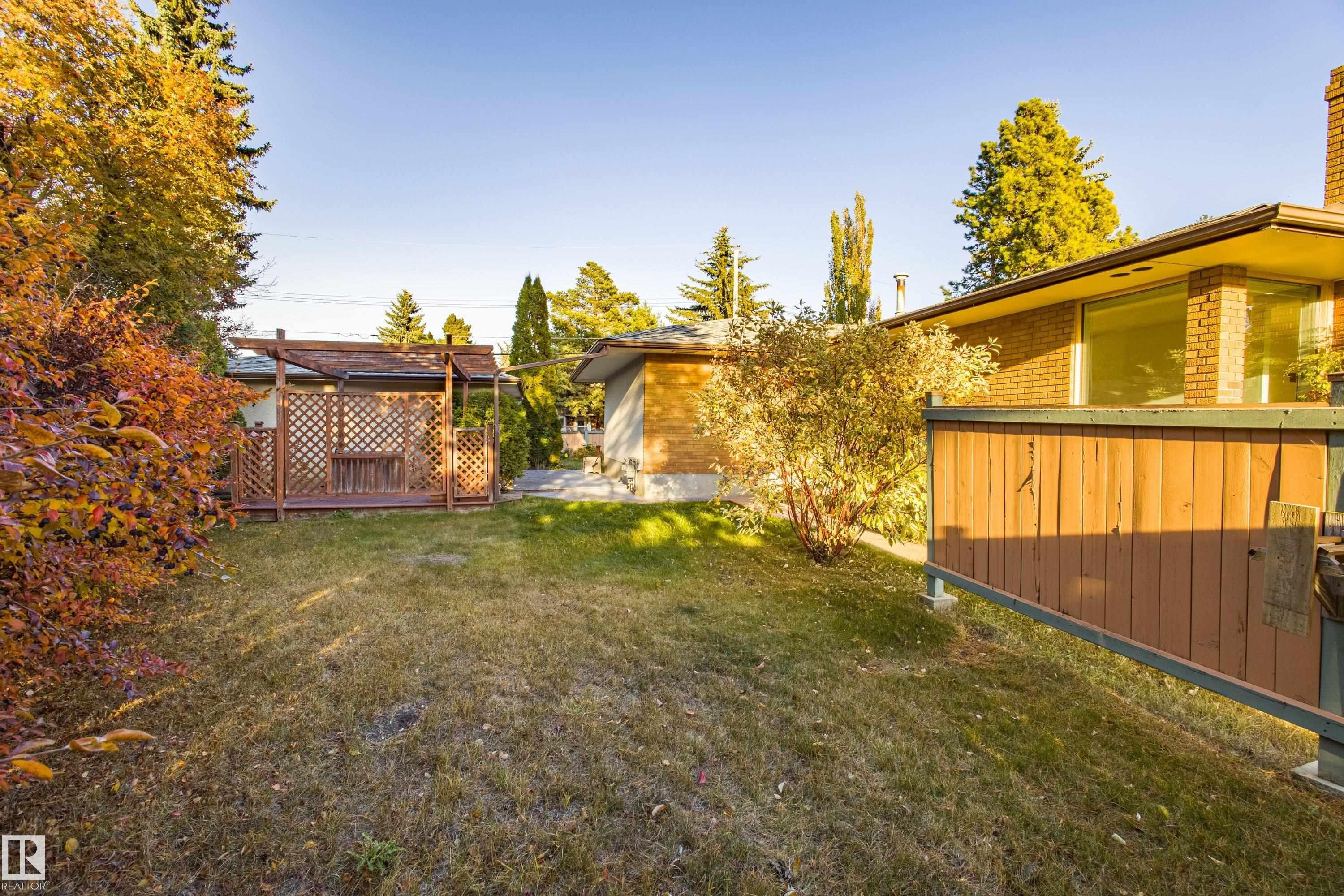 4051 120 Street, Edmonton, AB - Outdoor