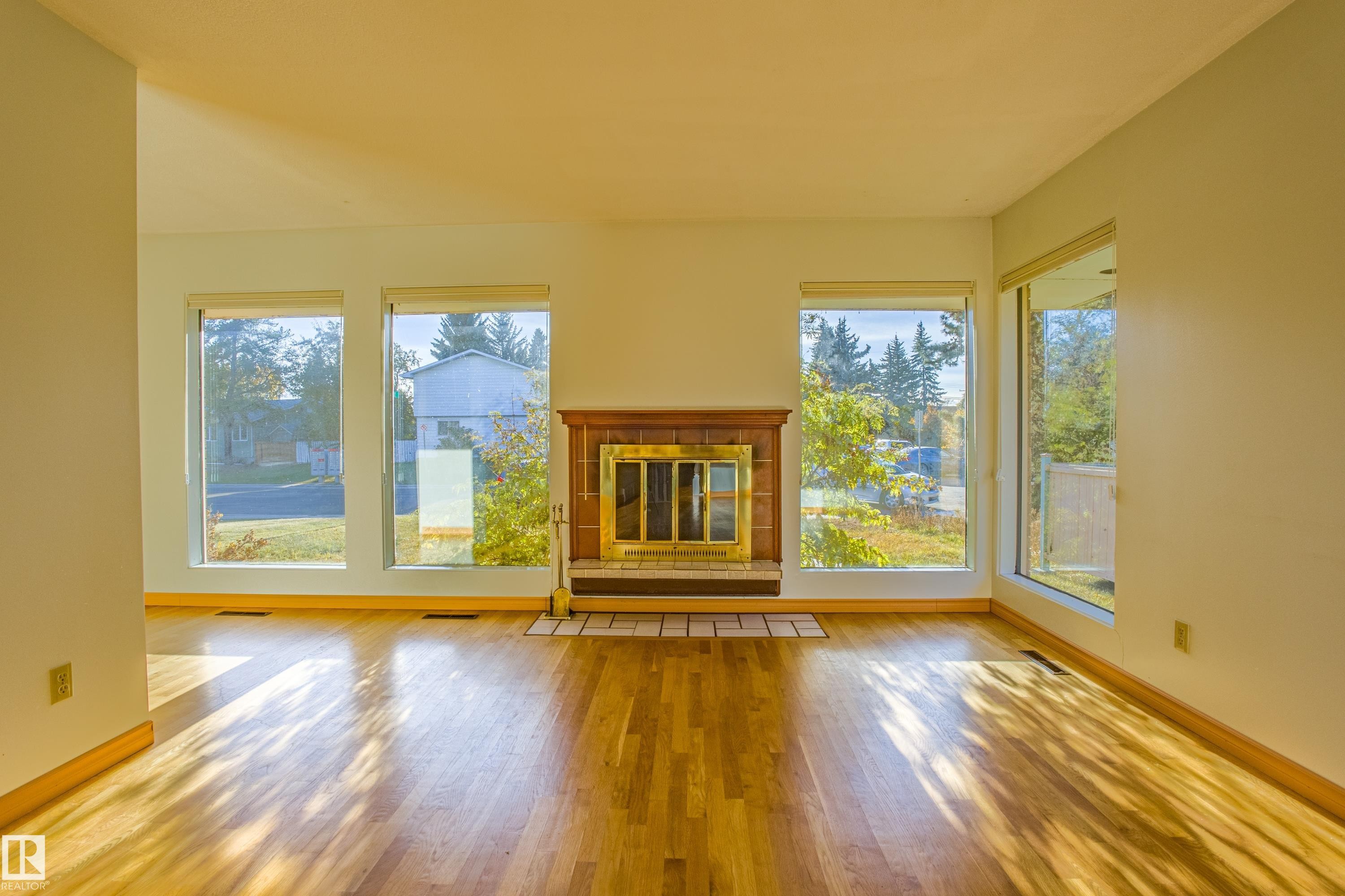 4051 120 Street, Edmonton, AB - Indoor