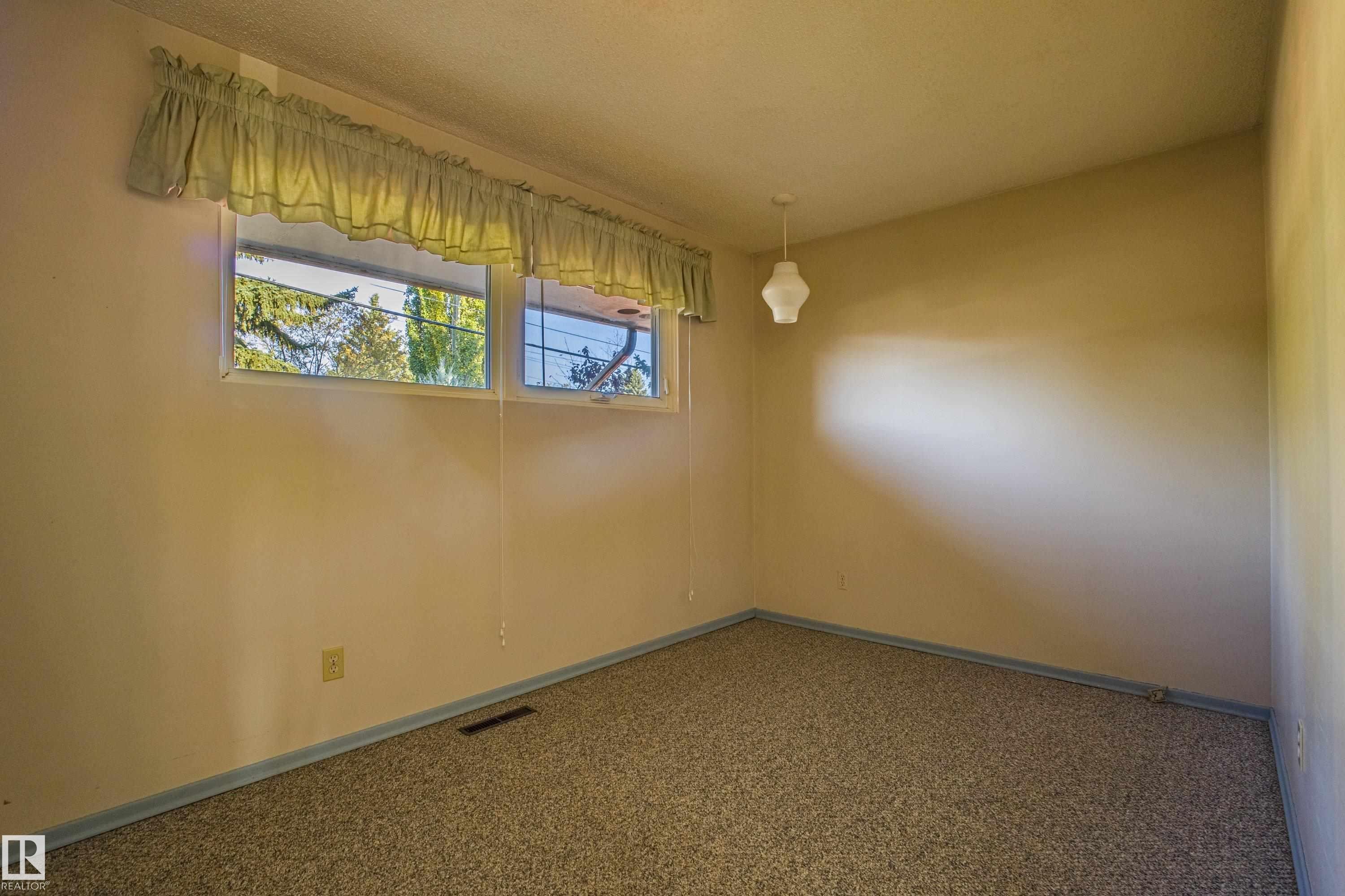 4051 120 Street, Edmonton, AB - Indoor Photo Showing Other Room