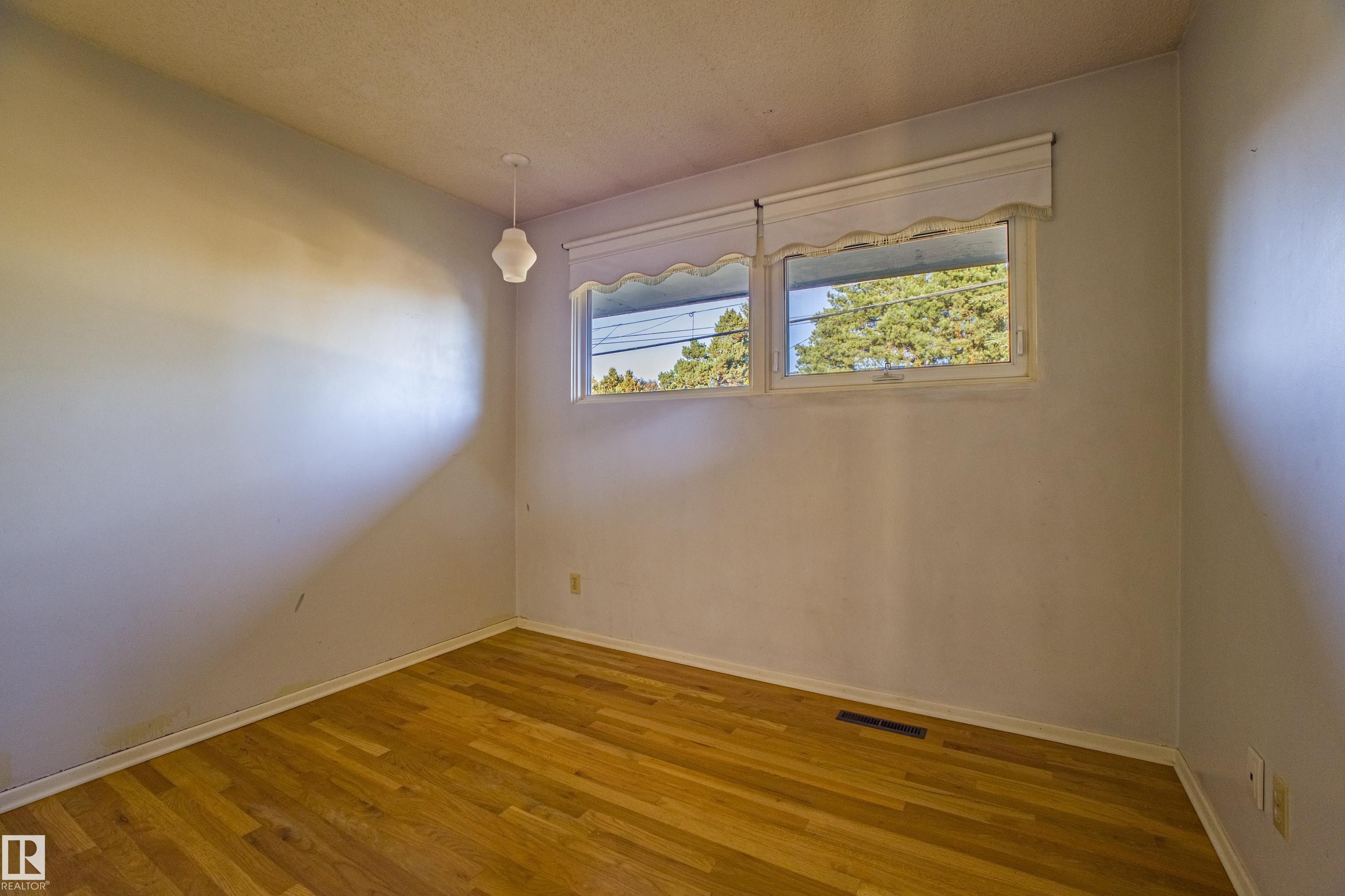 4051 120 Street, Edmonton, AB - Indoor Photo Showing Other Room