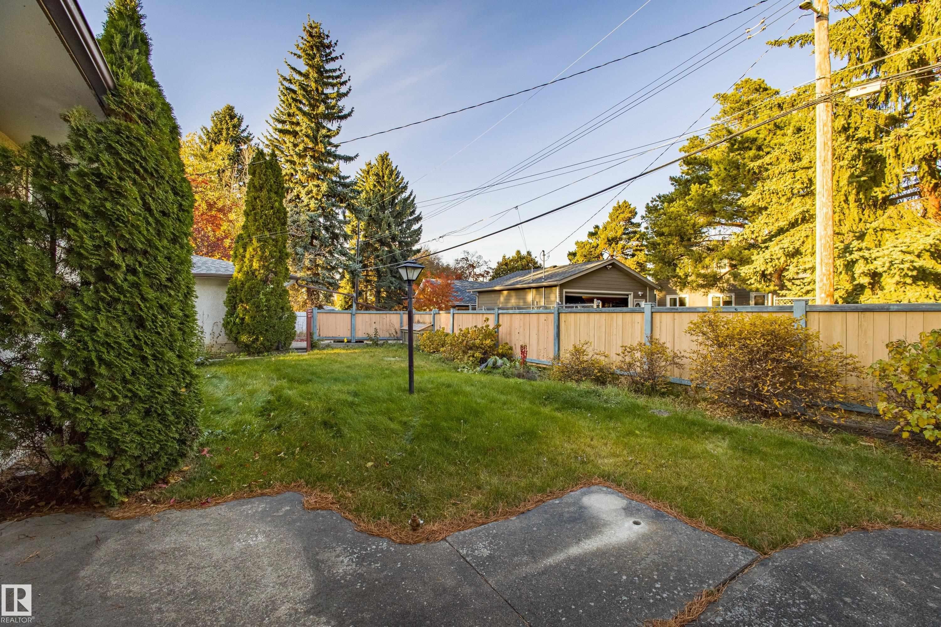 4051 120 Street, Edmonton, AB - Outdoor